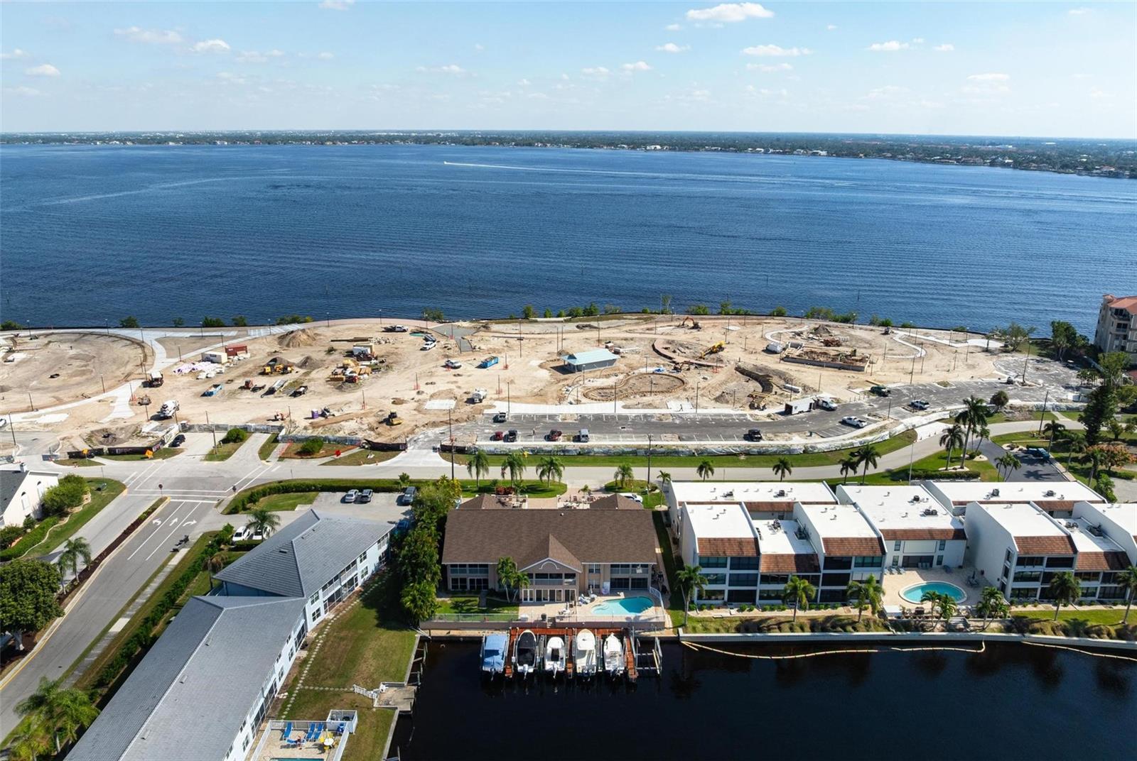 RIVER VIEW CAPE CORAL - Residential