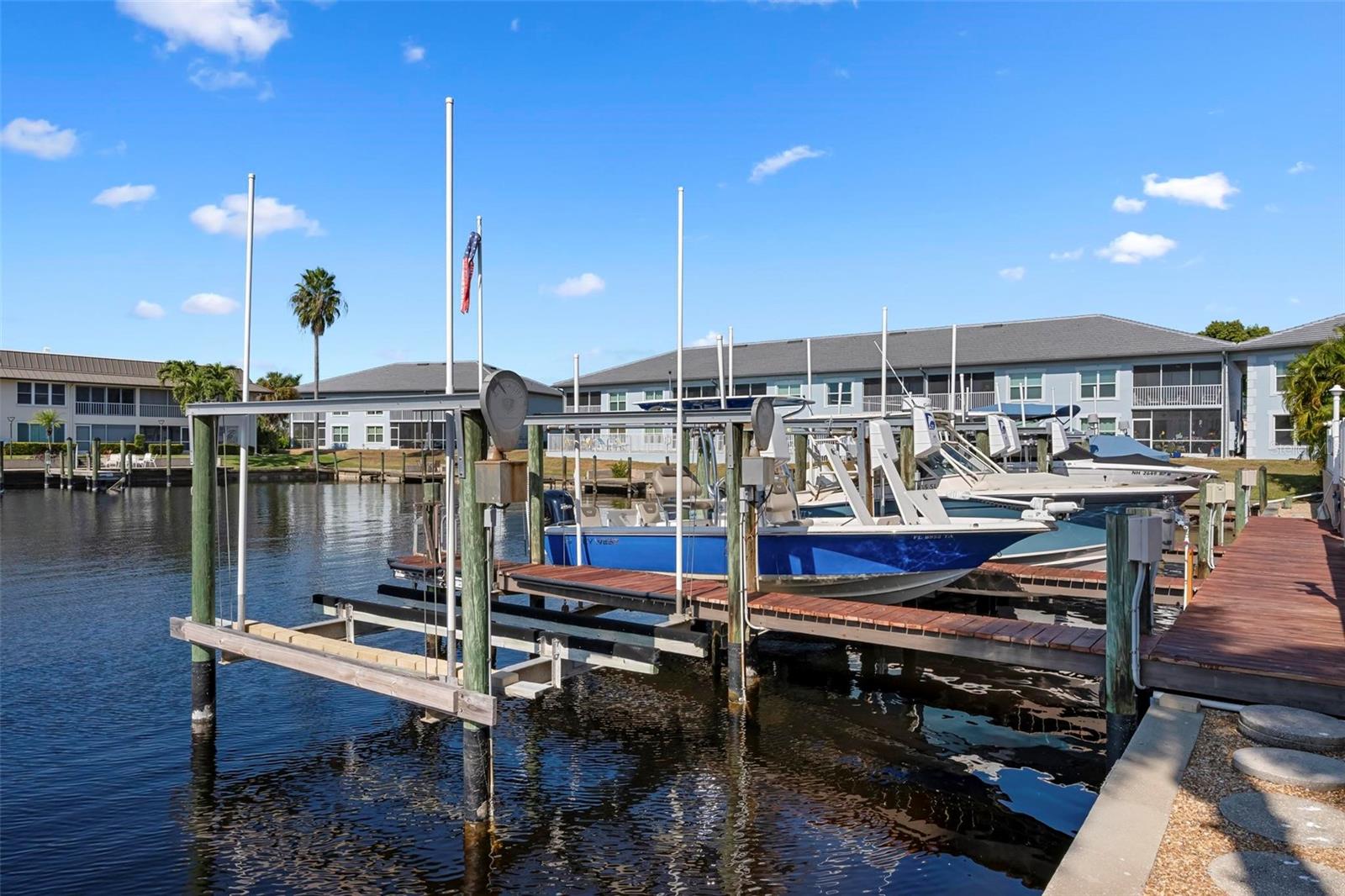 RIVER VIEW CAPE CORAL - Residential