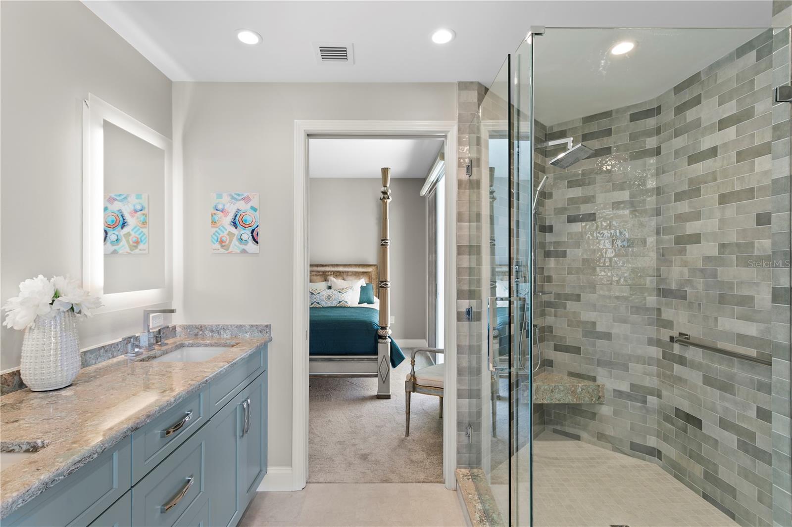 VINOY PLACE CONDO - Residential