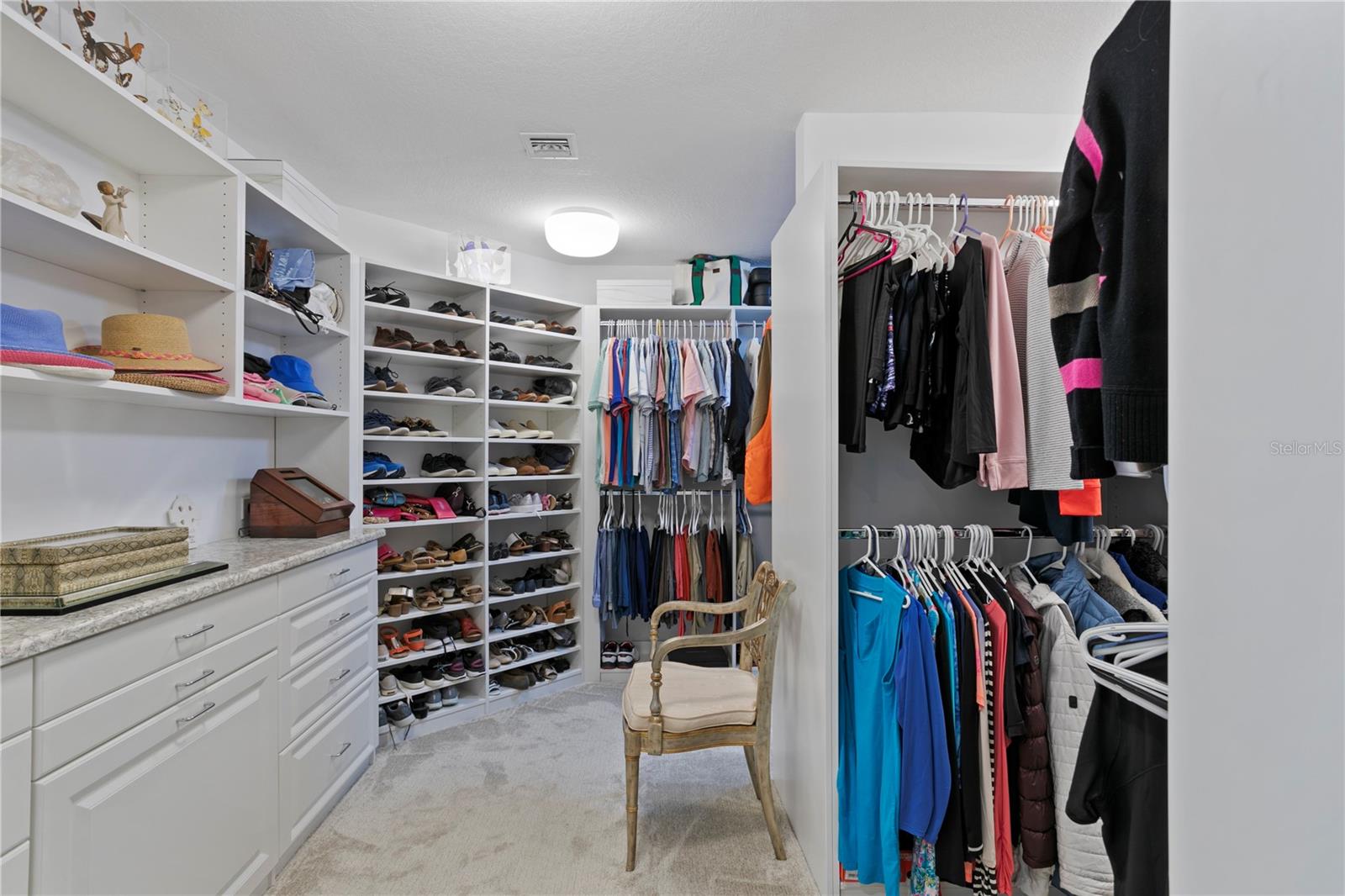 VINOY PLACE CONDO - Residential