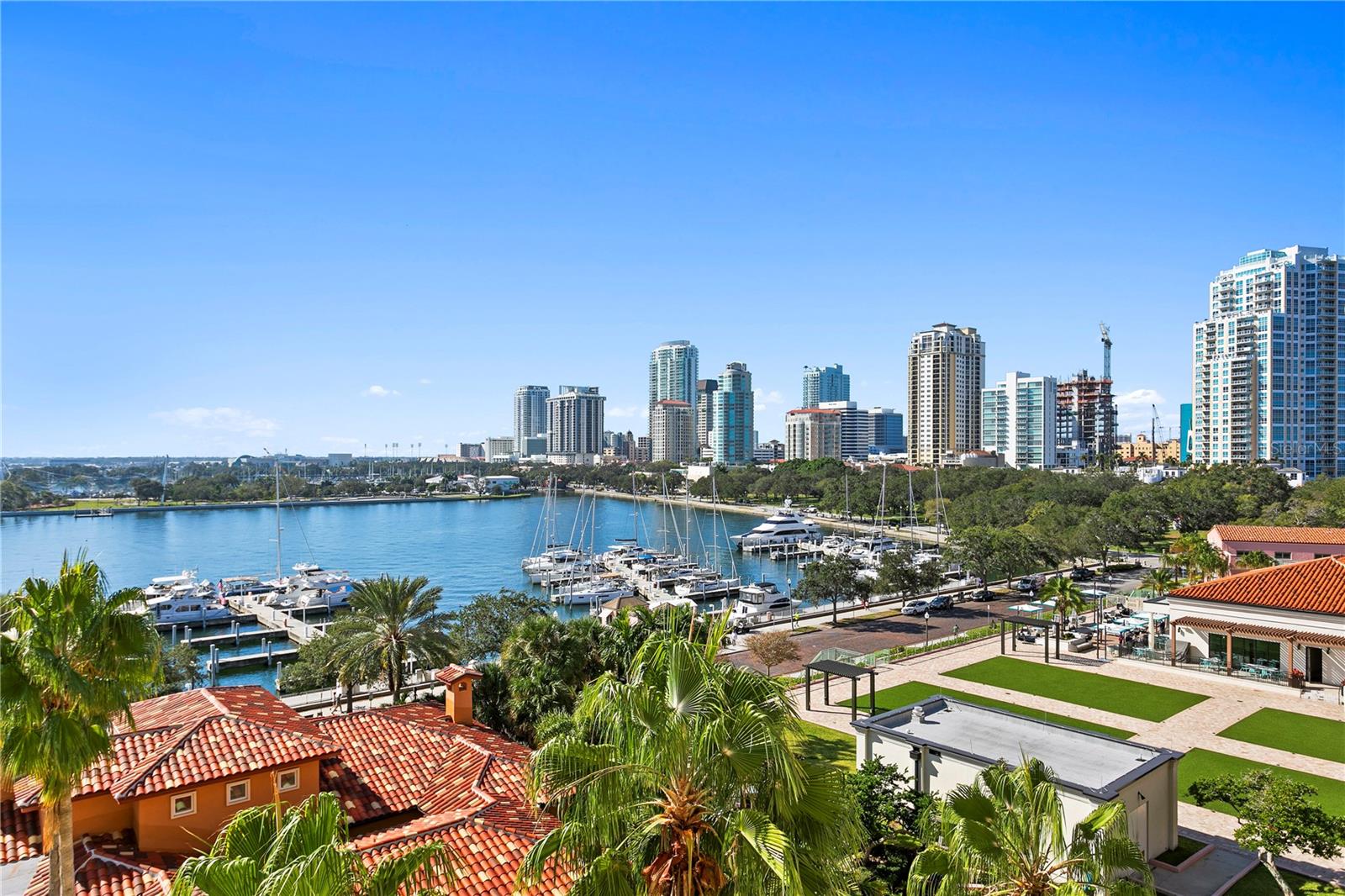 VINOY PLACE CONDO - Residential