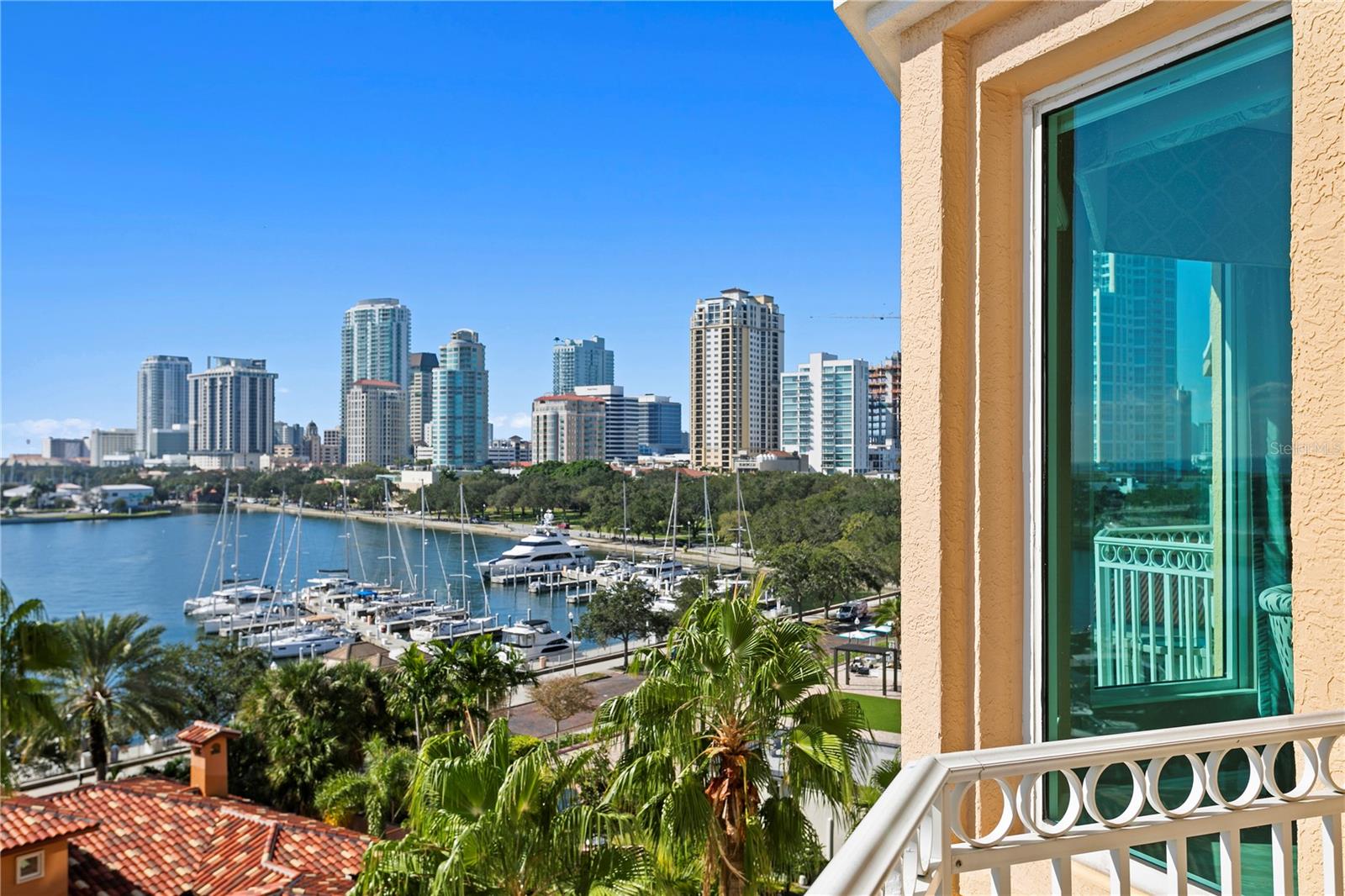 VINOY PLACE CONDO - Residential