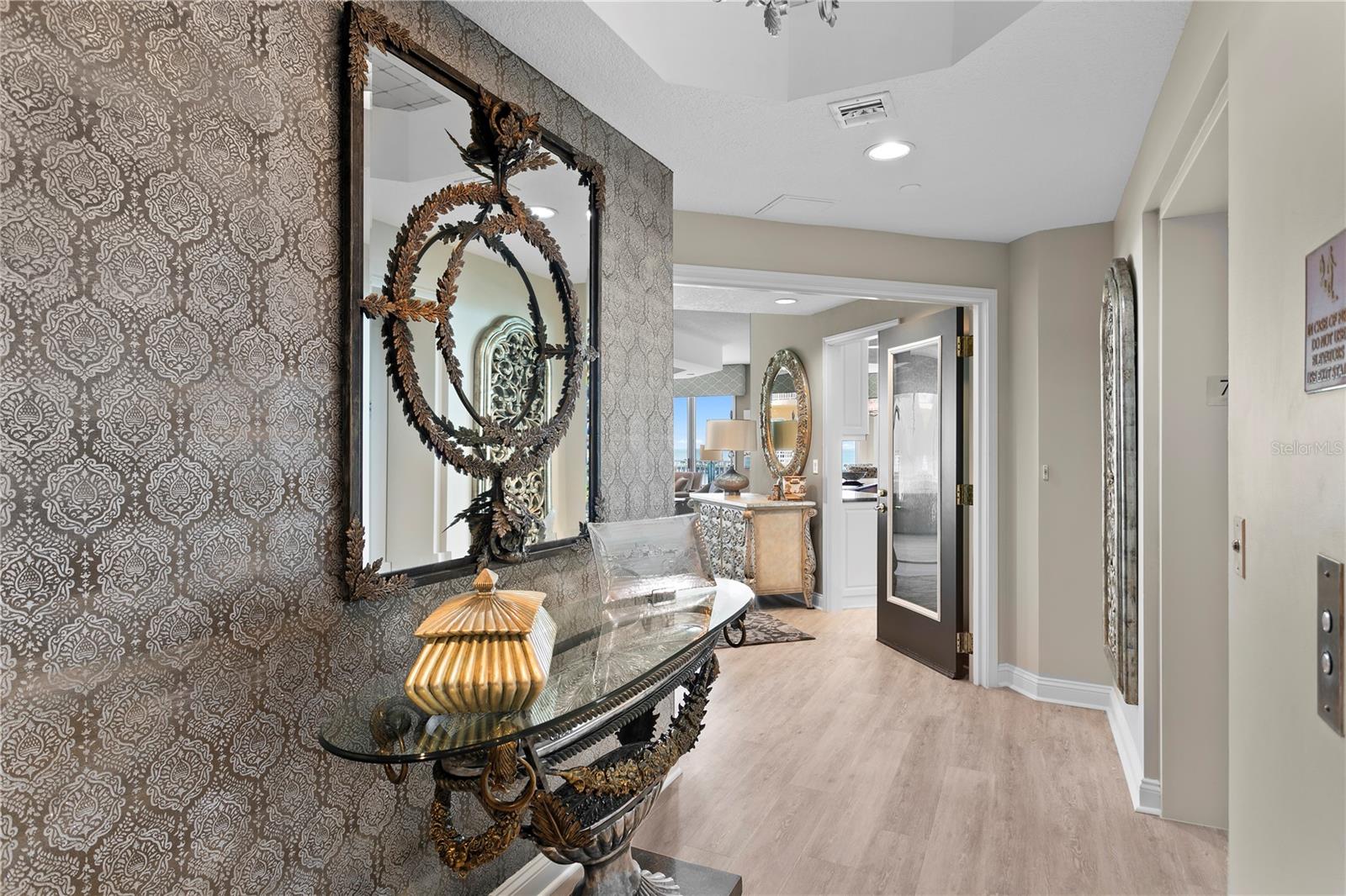 VINOY PLACE CONDO - Residential