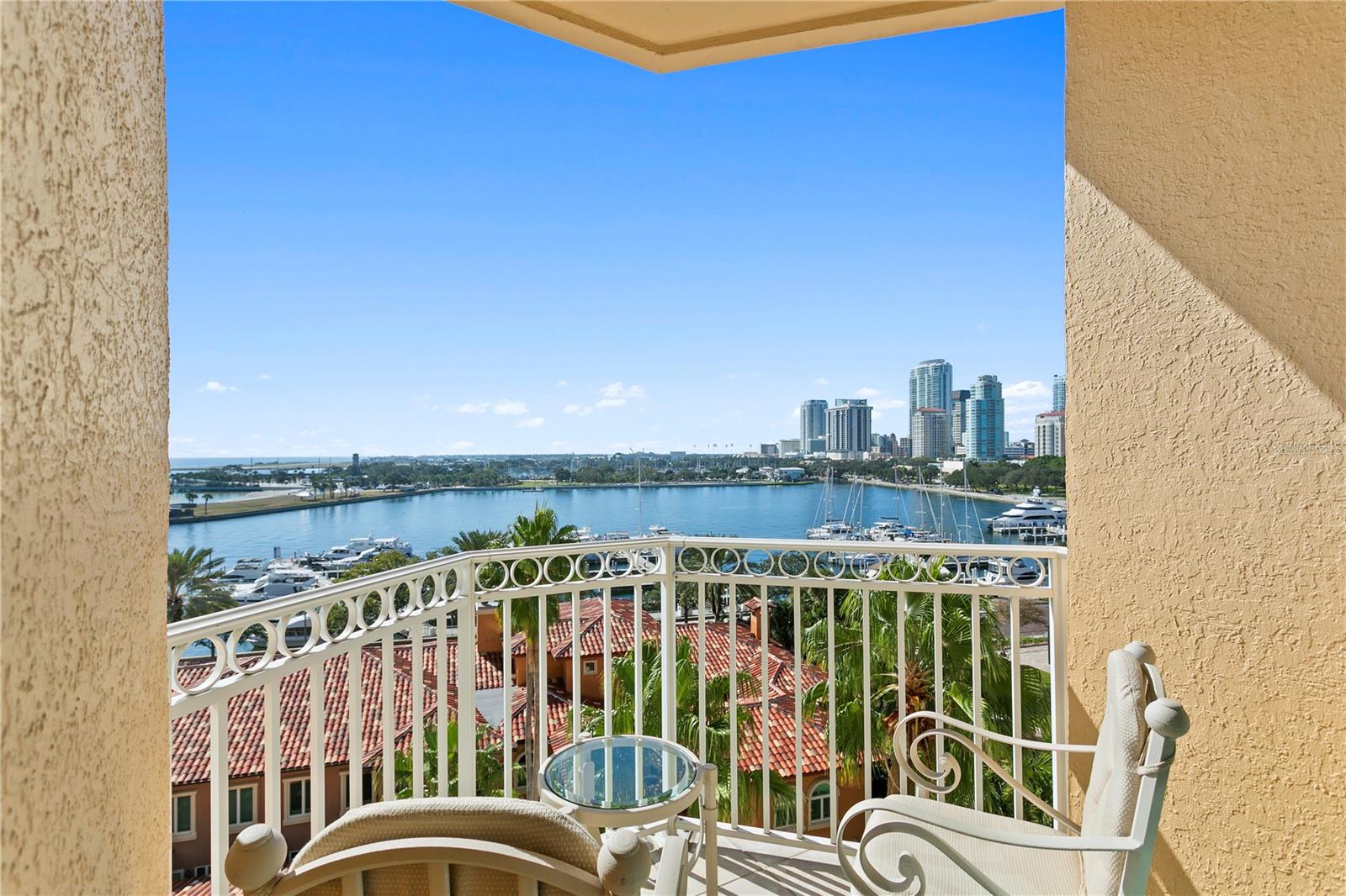 VINOY PLACE CONDO - Residential