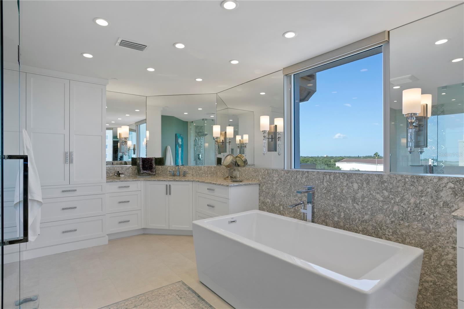 VINOY PLACE CONDO - Residential