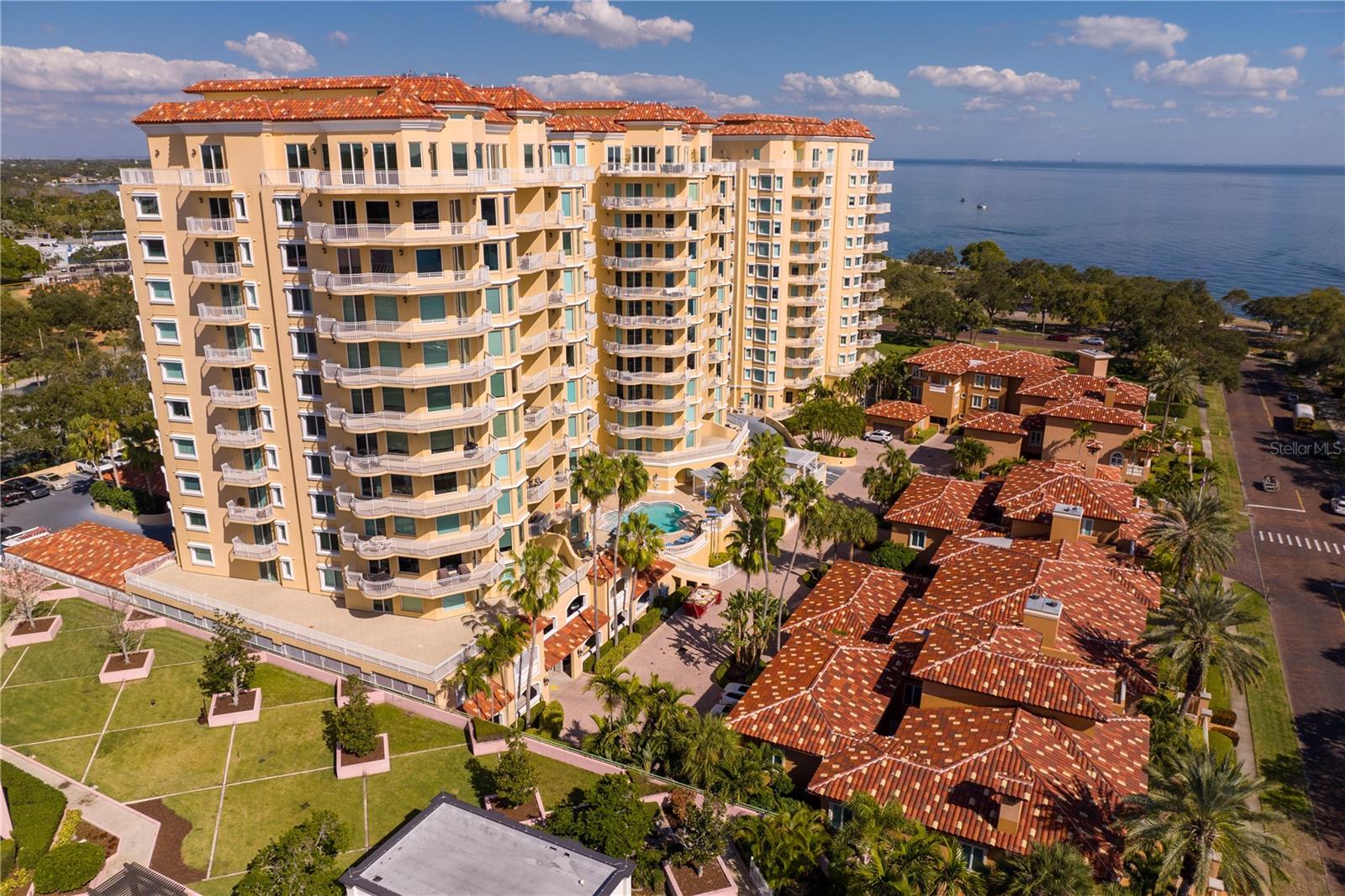 VINOY PLACE CONDO - Residential