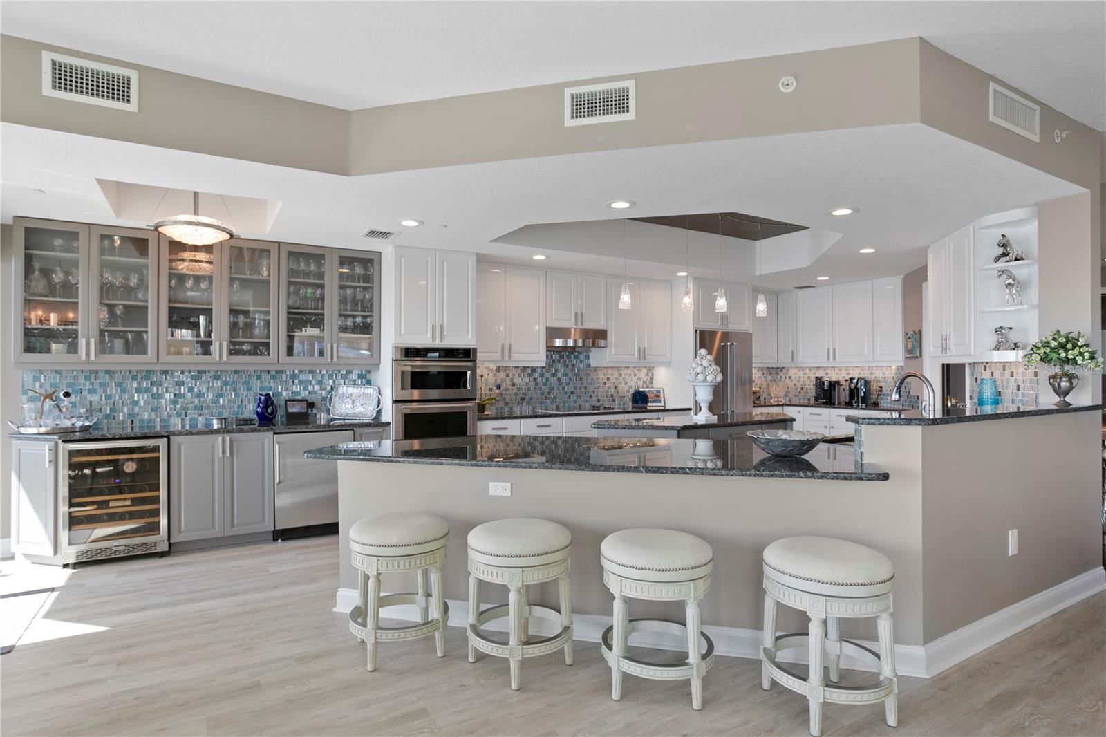 VINOY PLACE CONDO - Residential