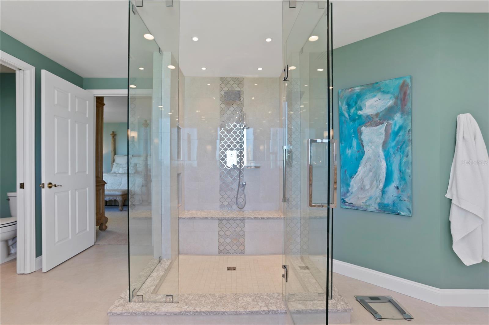 VINOY PLACE CONDO - Residential