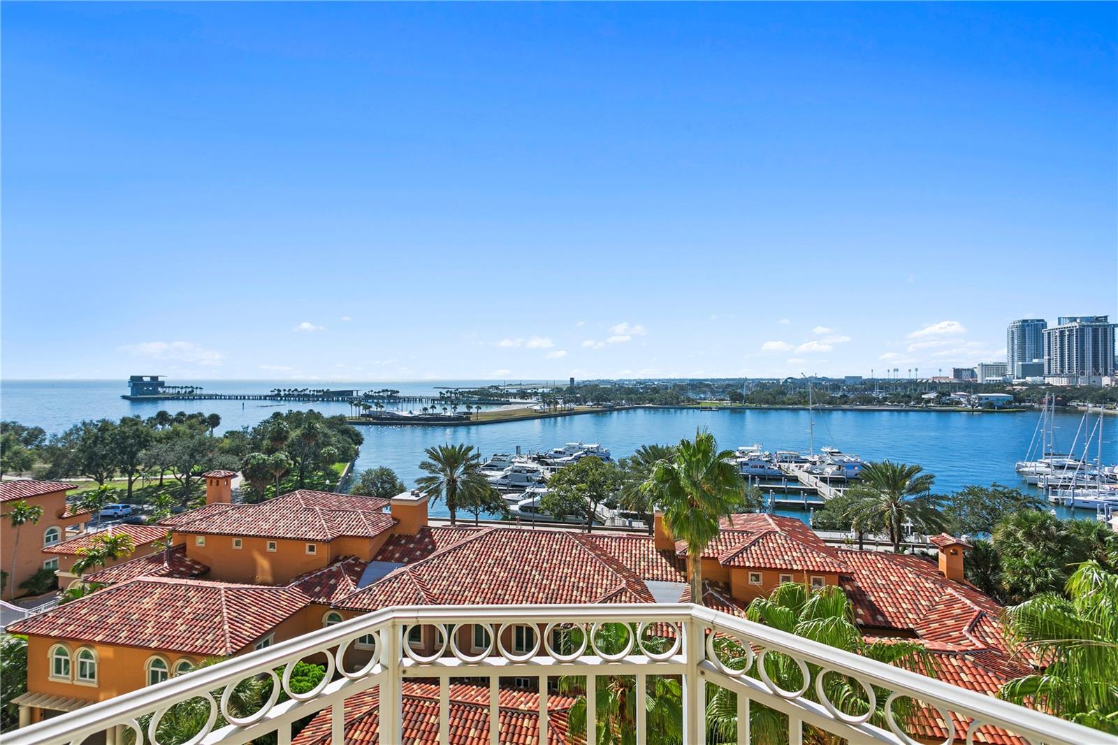 VINOY PLACE CONDO - Residential