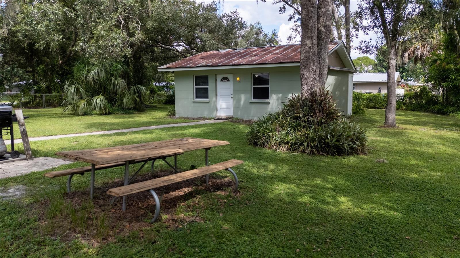 PEACEFUL VISTA HOMES - Residential