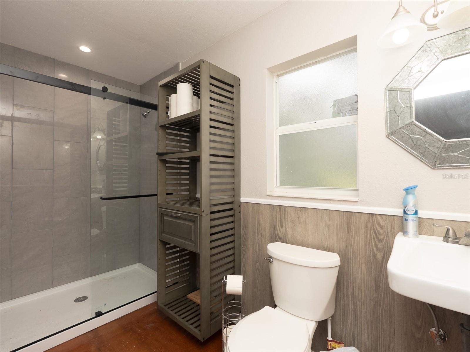 PEACEFUL VISTA HOMES - Residential