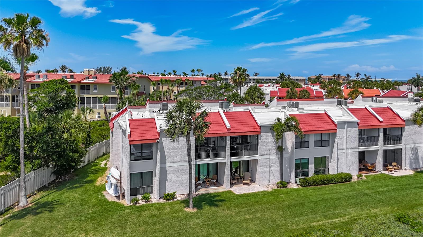 RUNAWAY BAY - Residential
