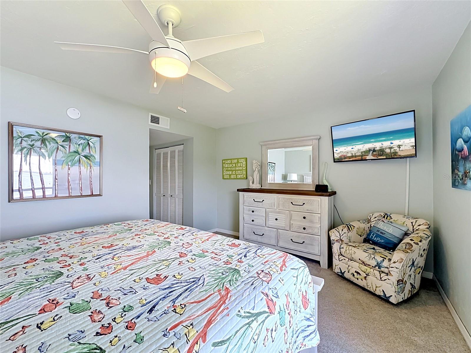 RUNAWAY BAY - Residential