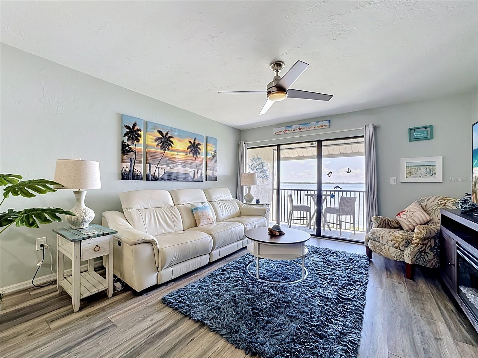 RUNAWAY BAY - Residential