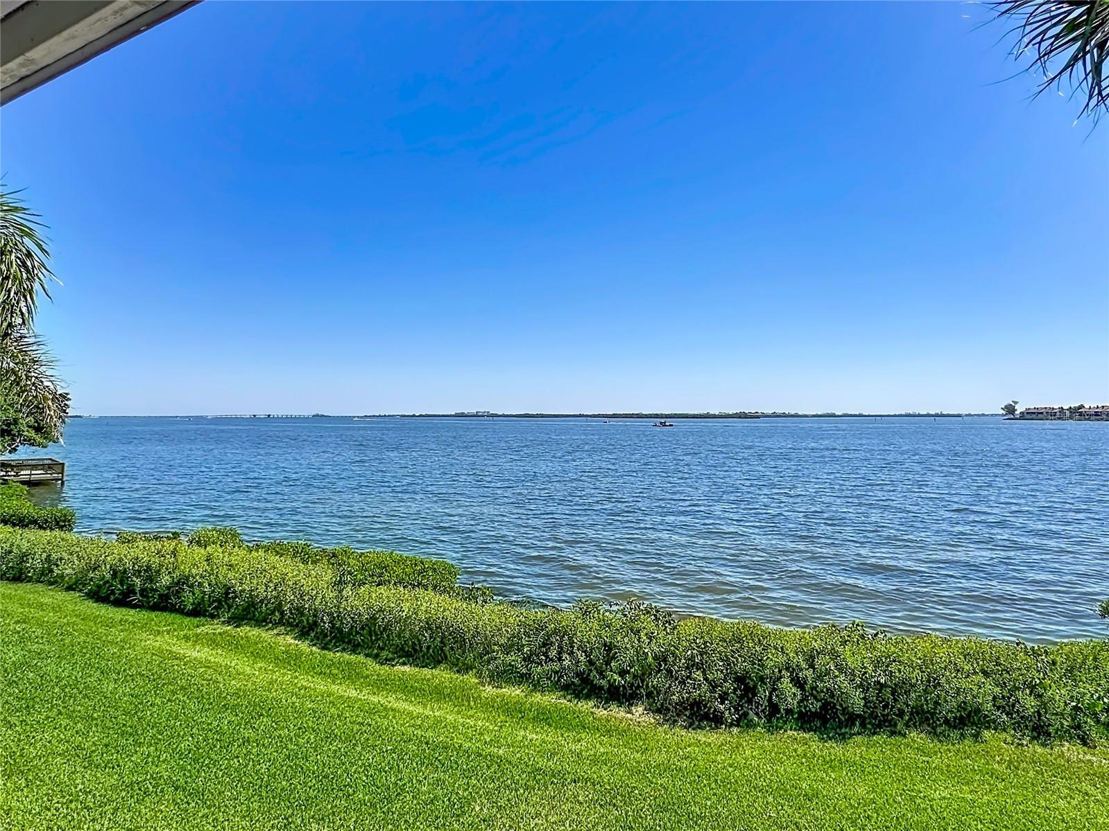 RUNAWAY BAY - Residential