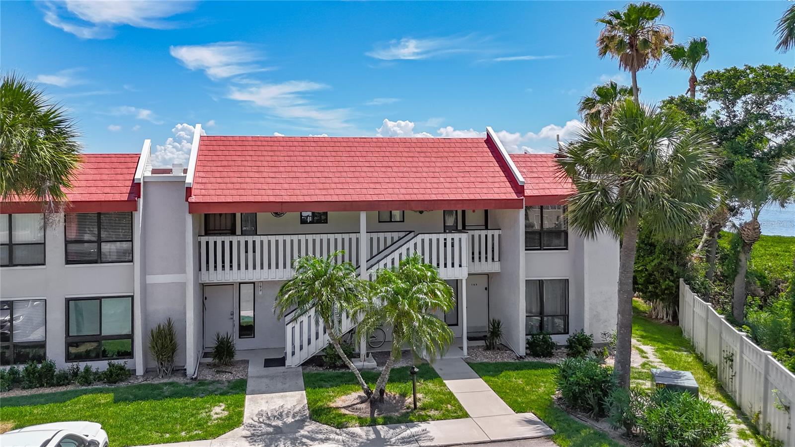 RUNAWAY BAY - Residential