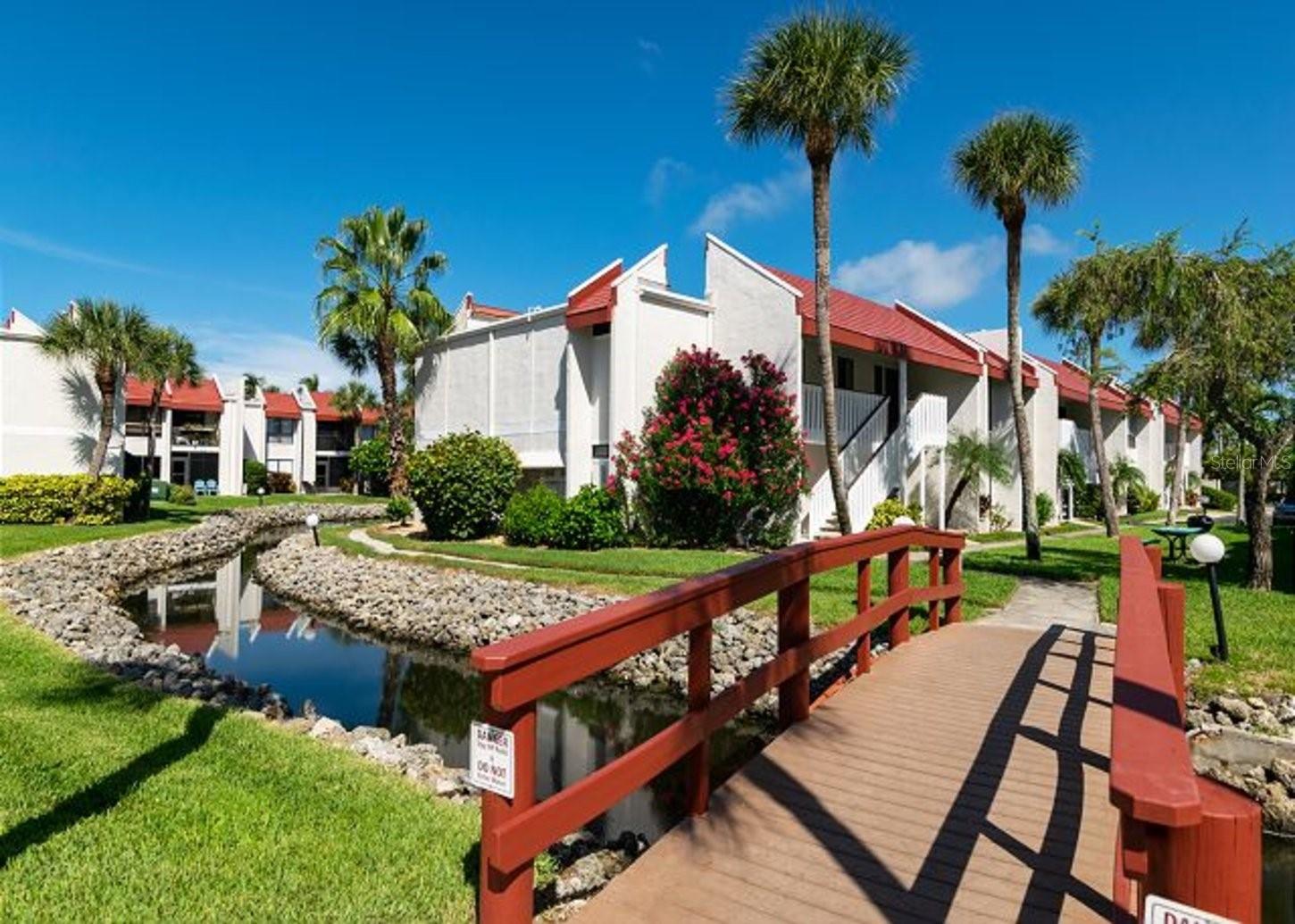 RUNAWAY BAY - Residential