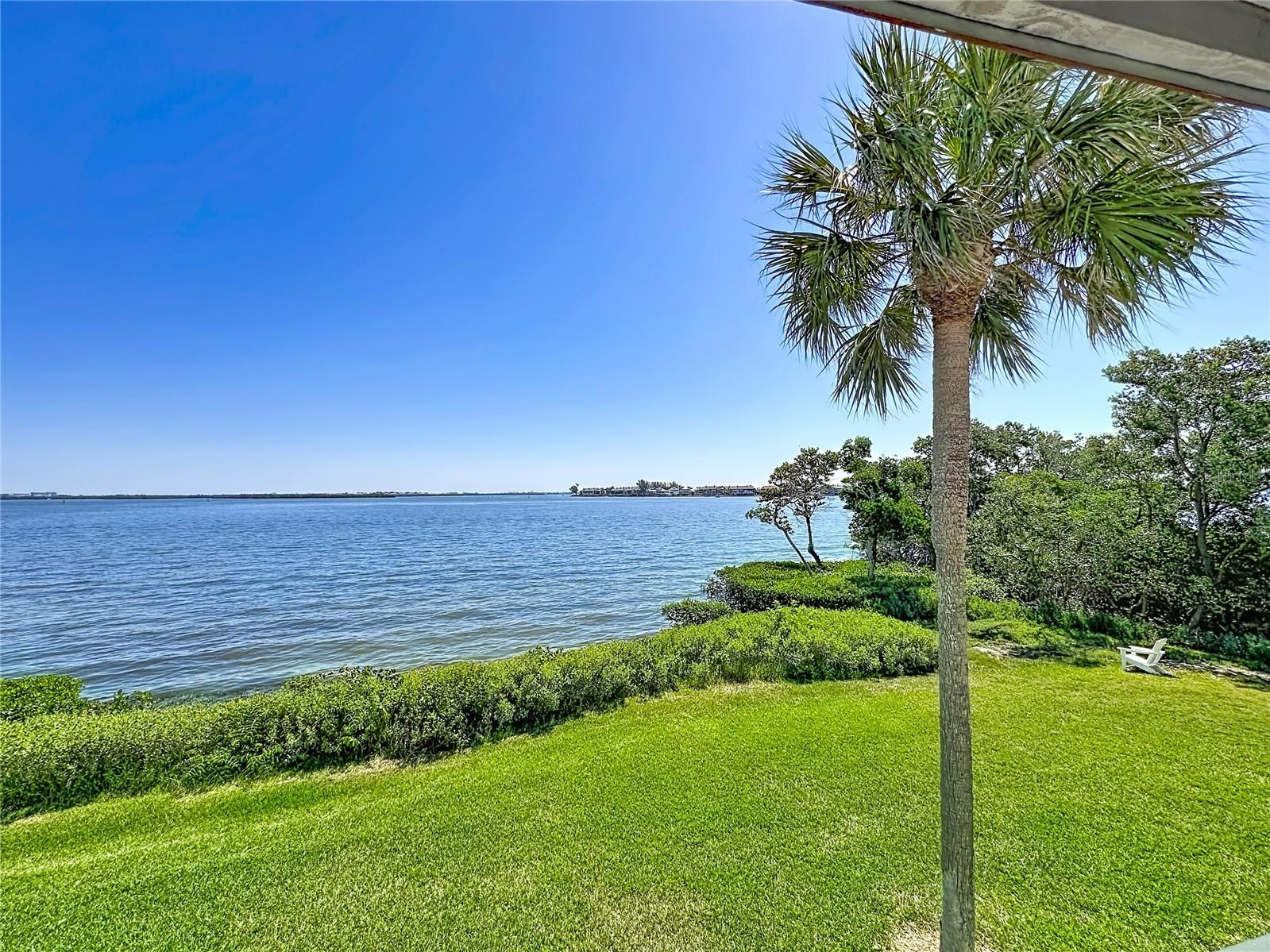 RUNAWAY BAY - Residential