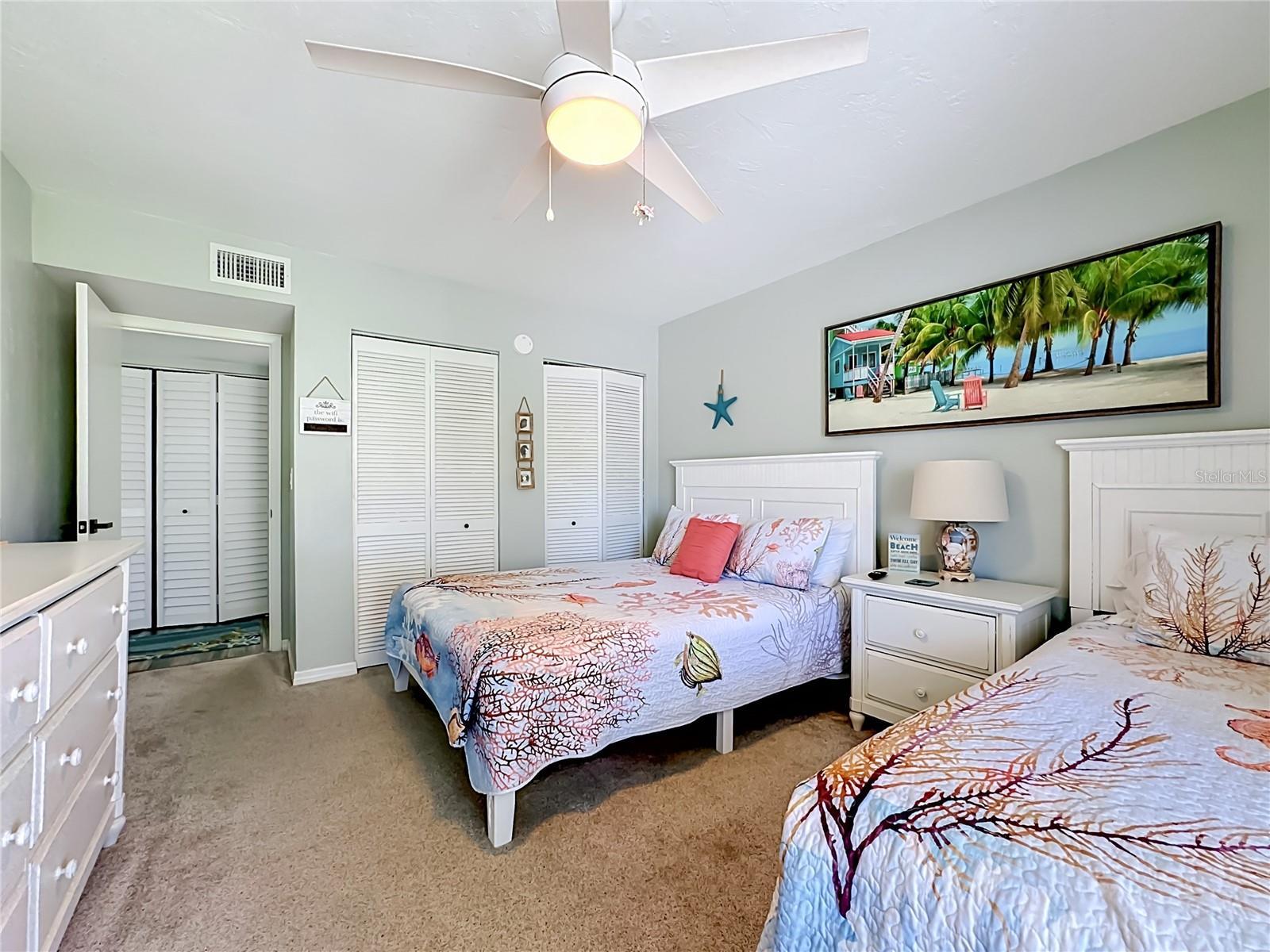 RUNAWAY BAY - Residential
