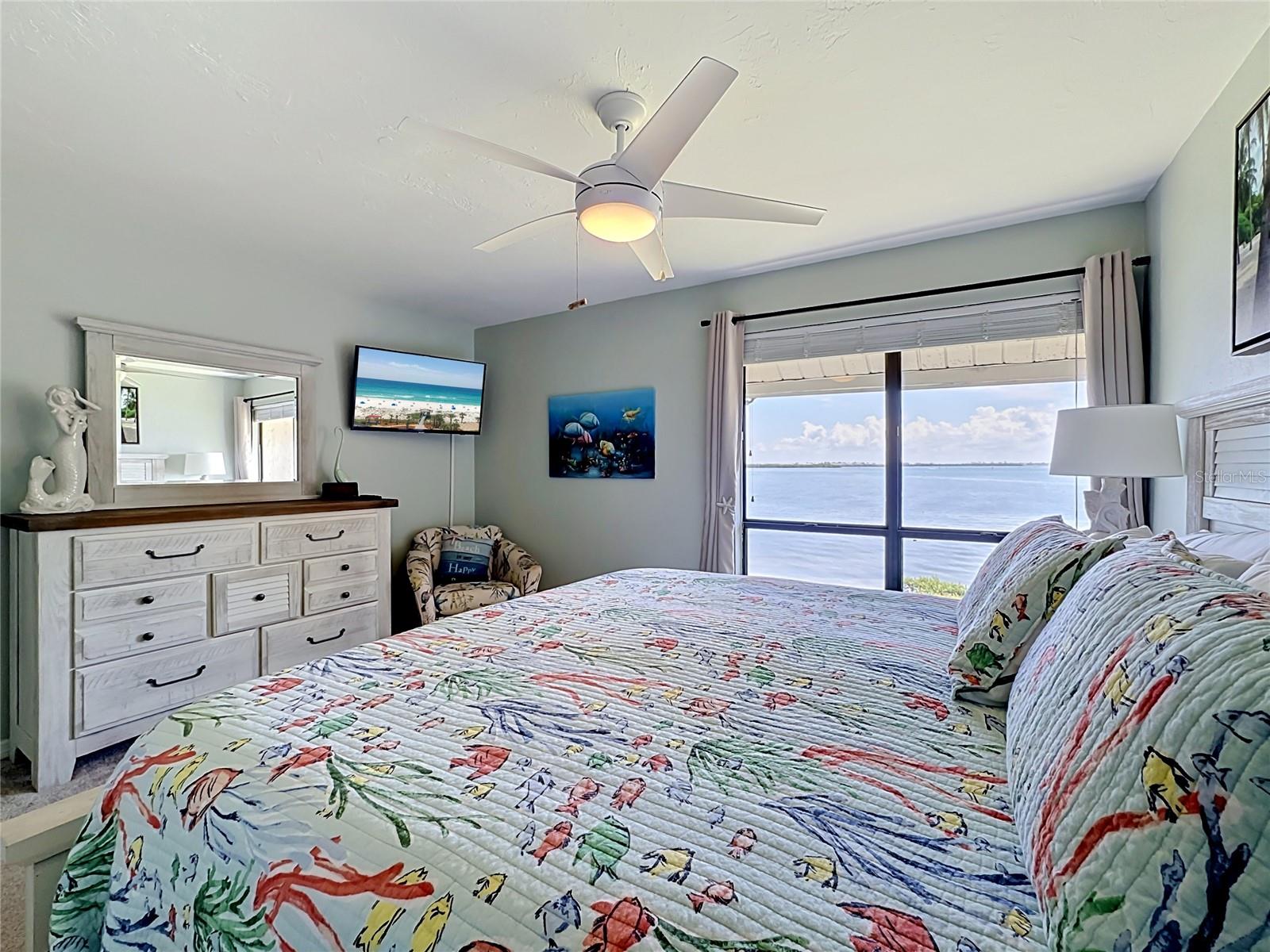 RUNAWAY BAY - Residential