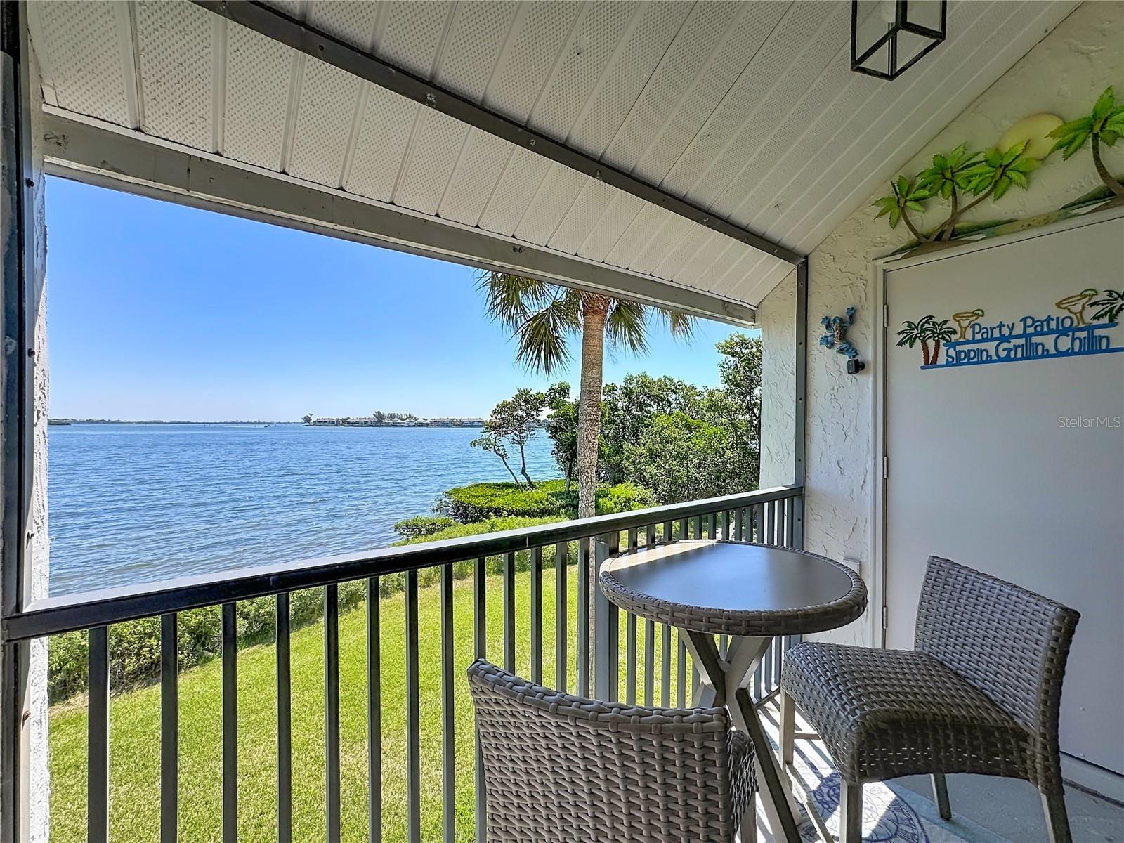 RUNAWAY BAY - Residential