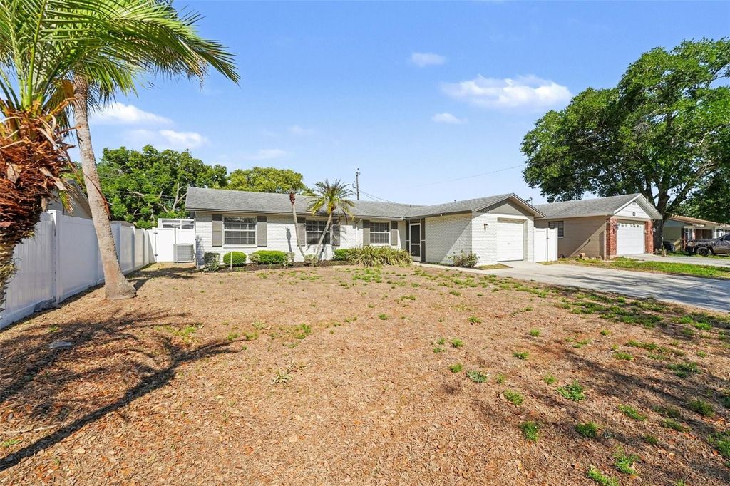 Photo of 1615 Seneca Avenue, Lakeland, FL 33801 (MLS # O6403193)