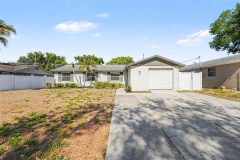 Photo of 1615 Seneca Avenue, Lakeland, FL 33801 (MLS # O6403193)