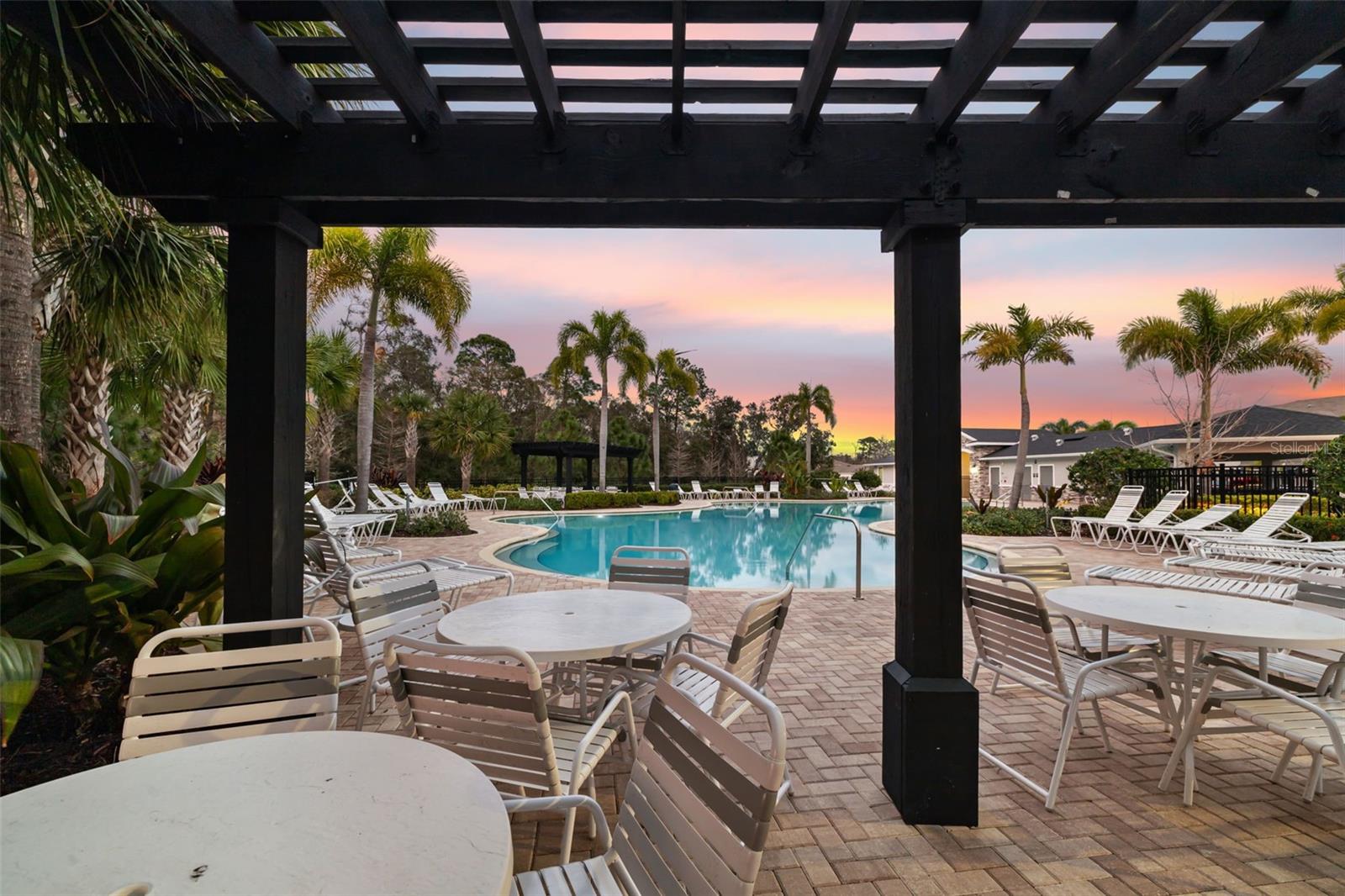 LANDING PH 1 - Residential