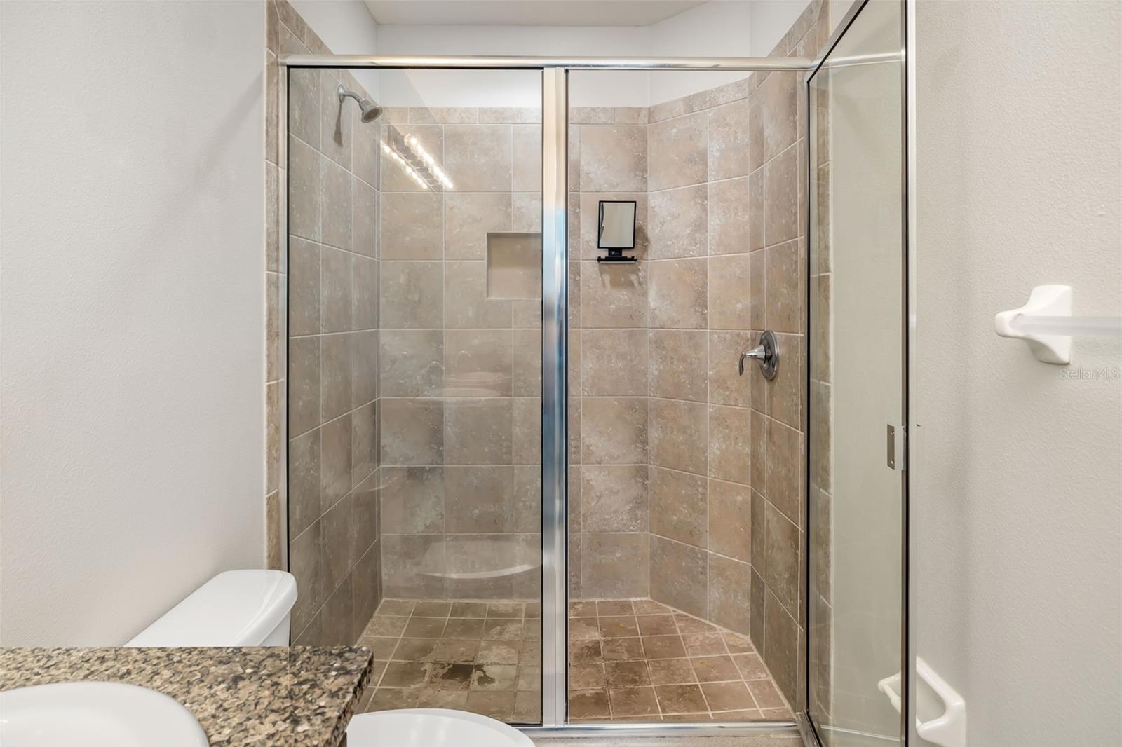 LANDING PH 1 - Residential