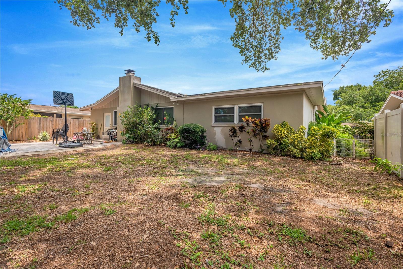 1649 ARBOR DRIVE