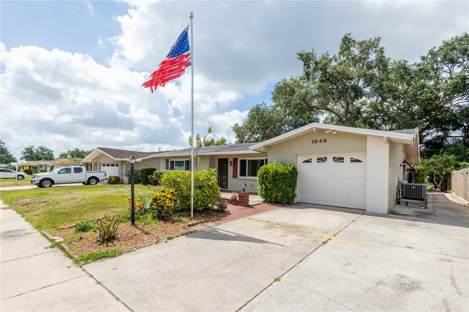 1649 ARBOR DRIVE