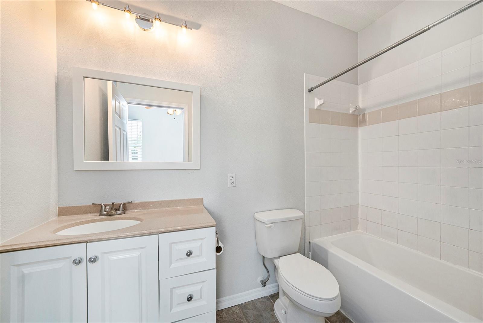 BELLA TERRAZA TWNHMS - Residential