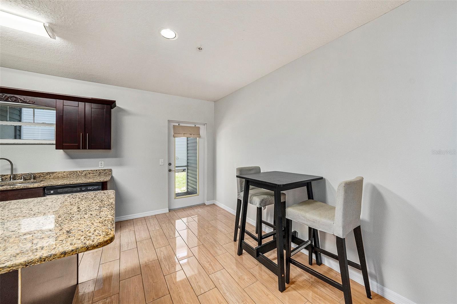 BELLA TERRAZA TWNHMS - Residential