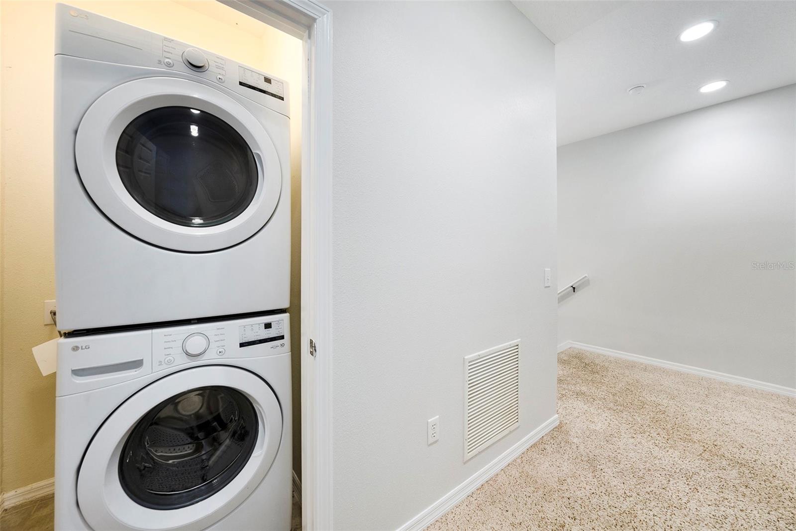 BELLA TERRAZA TWNHMS - Residential