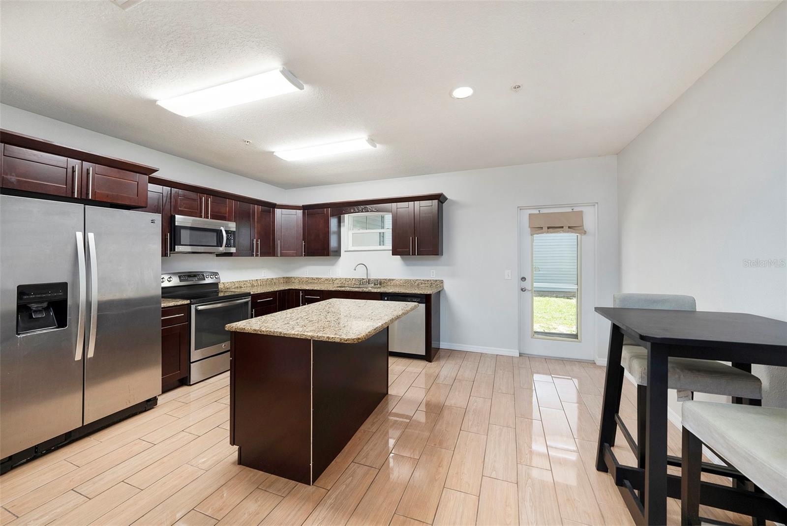 BELLA TERRAZA TWNHMS - Residential