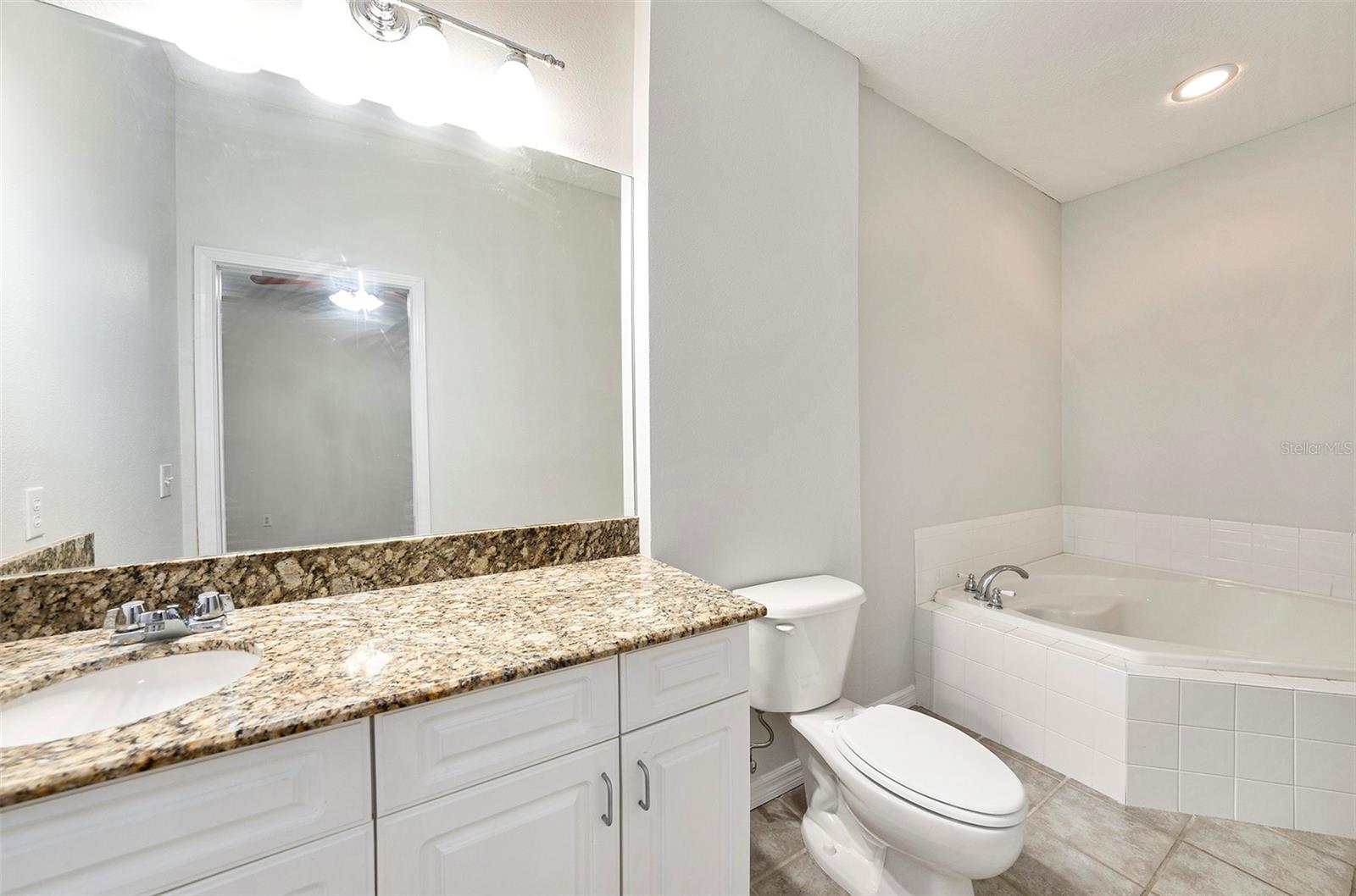 BELLA TERRAZA TWNHMS - Residential