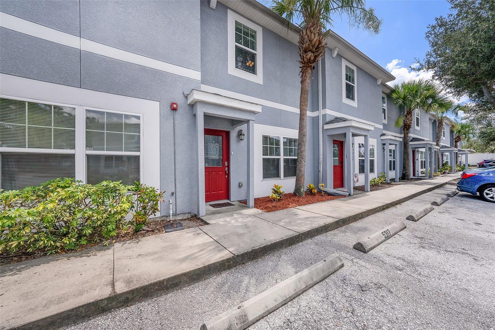 Welcome to this charming townhouse nestled in the heart of Temple Terrace. This home offers a perfect blend of comfort and convenience, featuring a spacious open floor plan ideal for both relaxing and entertaining. The first floor boasts a spacious living room, a beautiful kitchen with modern cabinetry, granite countertops, walk-in pantry, and stainless-steel appliances, as well as a cozy screened in porch. On the second floor you will find 2 bedrooms each with their own full bathroom along with a laundry room area.
This property is just minutes from USF, Busch Gardens, parks, golf courses, dining, entertainment and major highways, offering easy access to downtown Tampa,Tampa International Airport and surrounding areas. This is a perfect opportunity for a first-time homebuyer or for an investor looking to potentially lease to nearby college students. Schedule your private showing today!