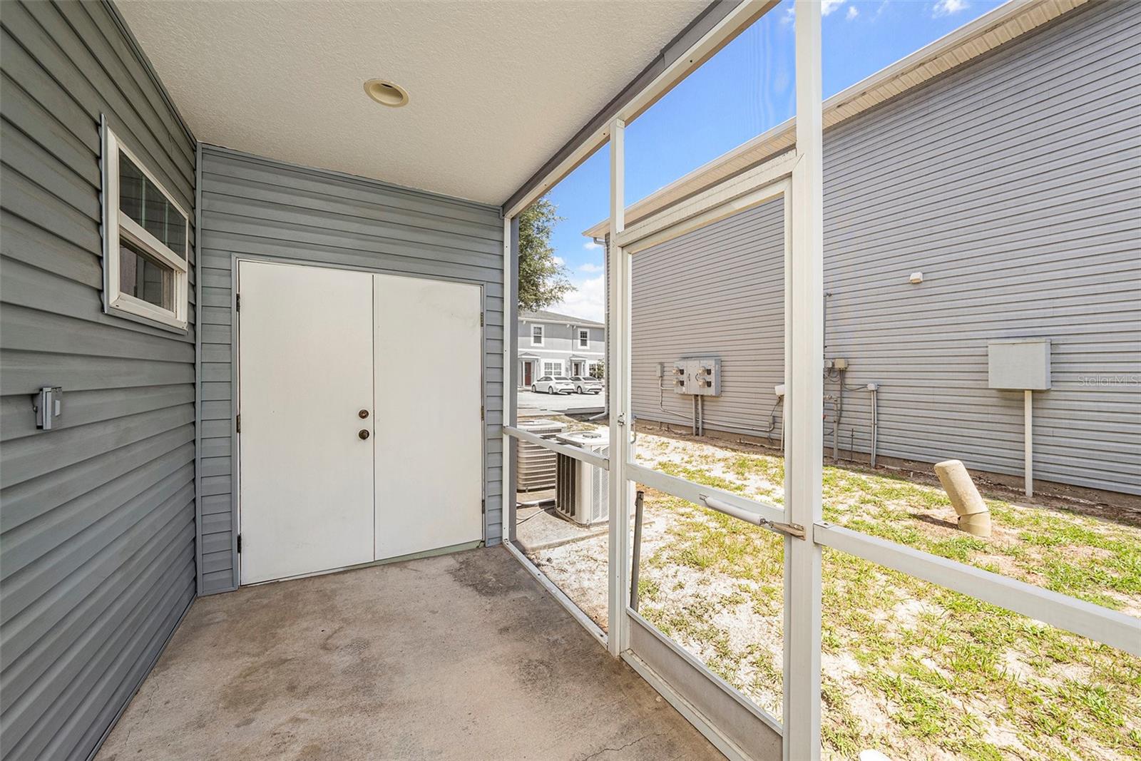 BELLA TERRAZA TWNHMS - Residential