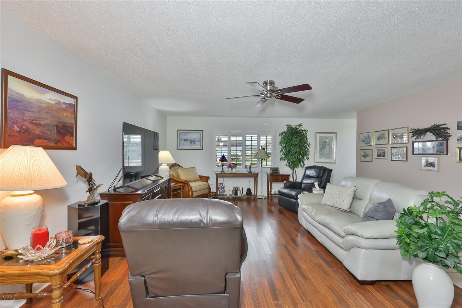 DEL WEBBS SUN CITY FLORIDA UN - Residential