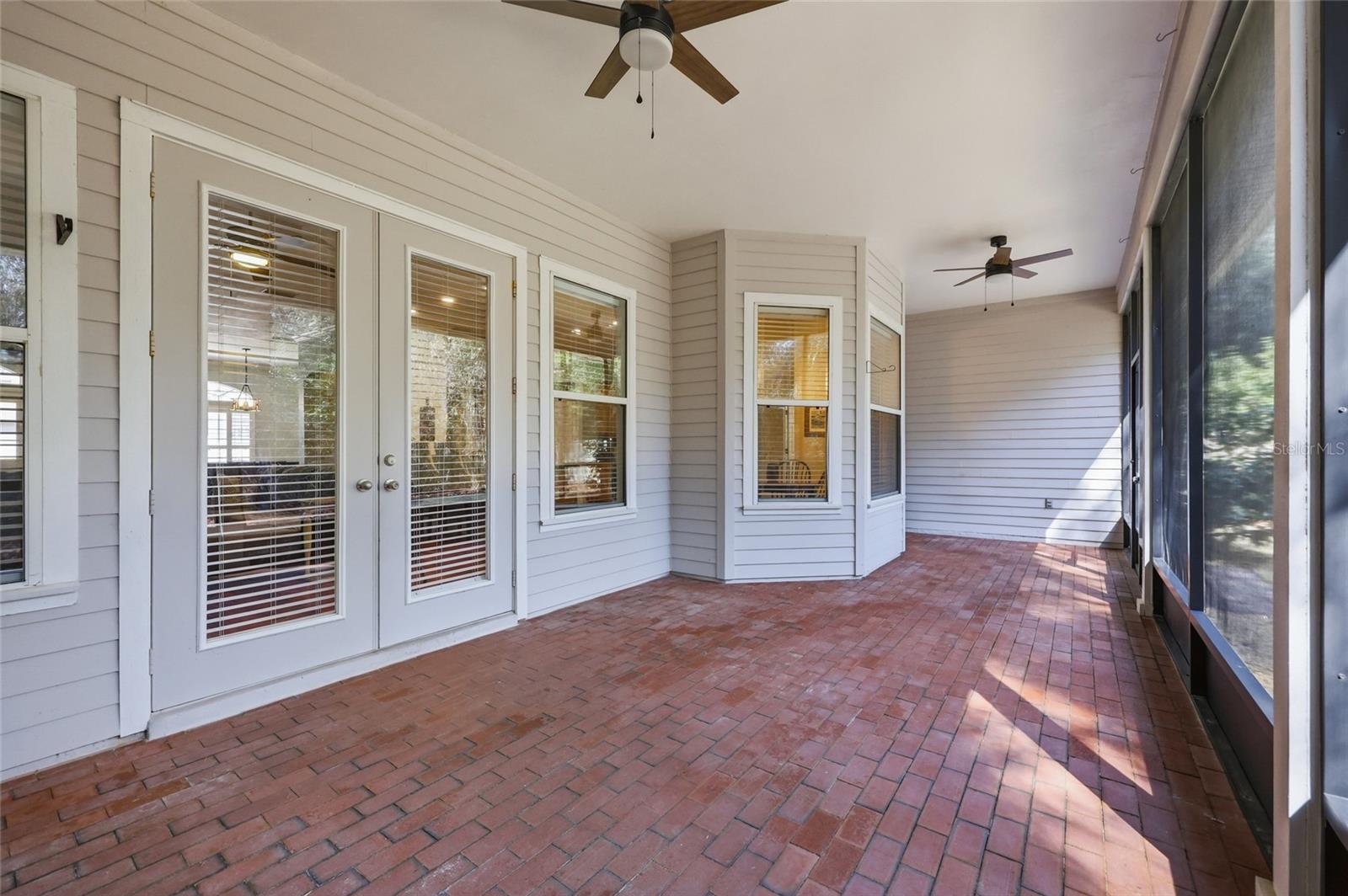 ELOISE GARDENS - Residential