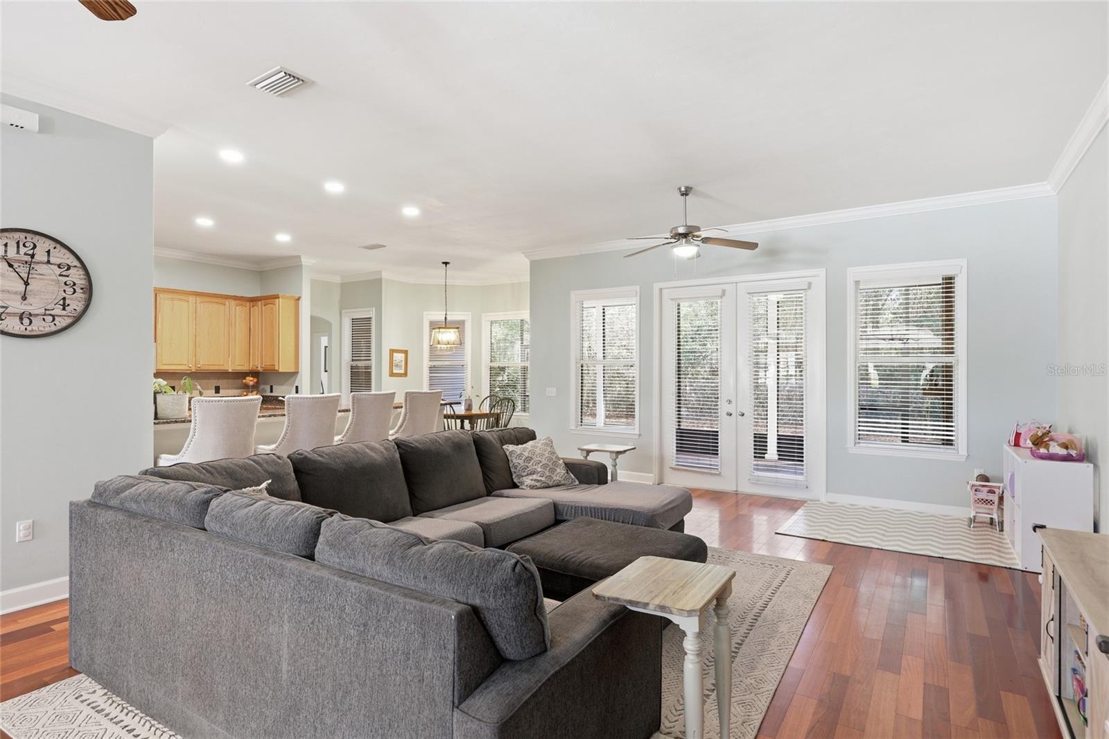 ELOISE GARDENS - Residential