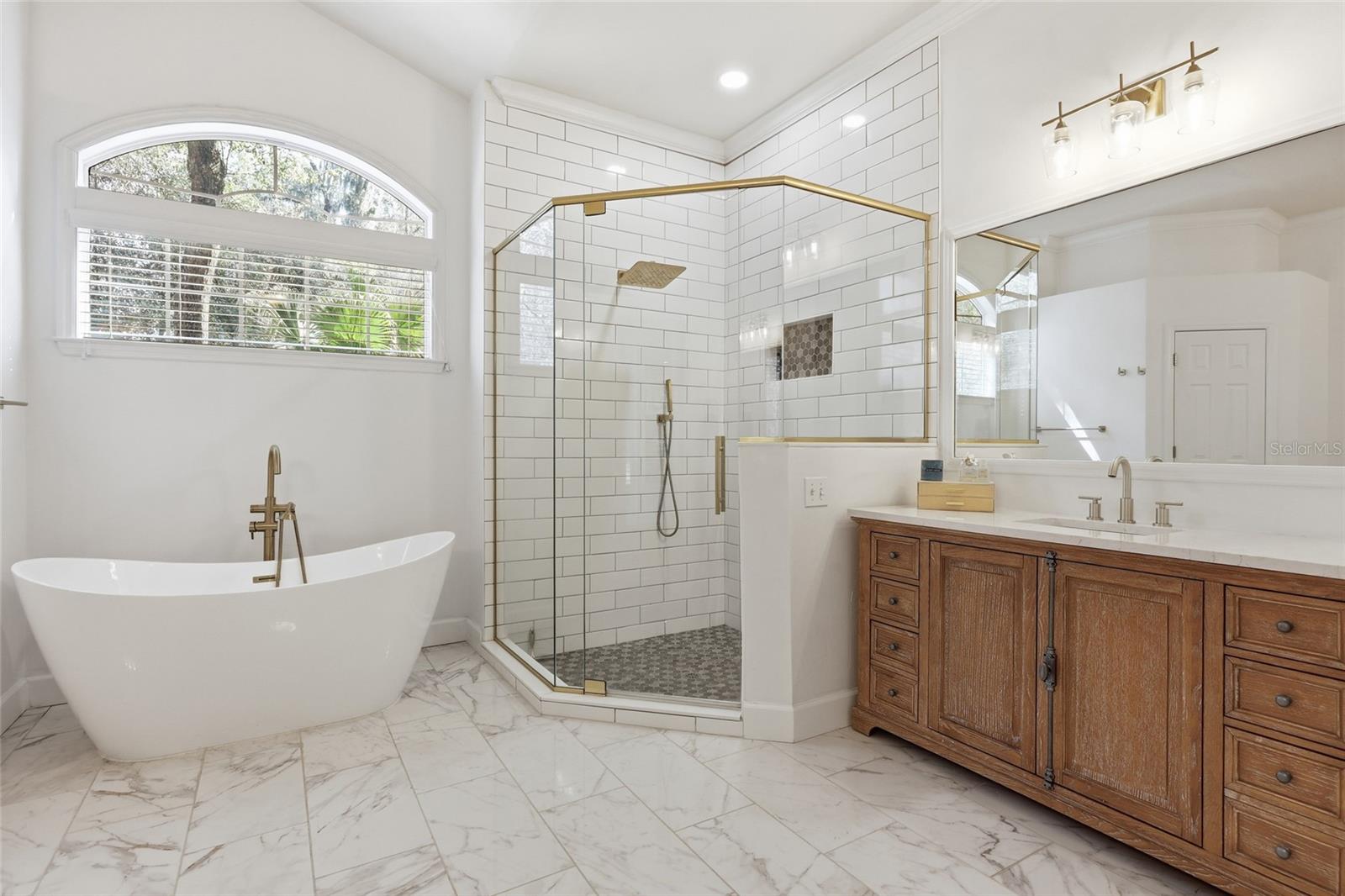 ELOISE GARDENS - Residential