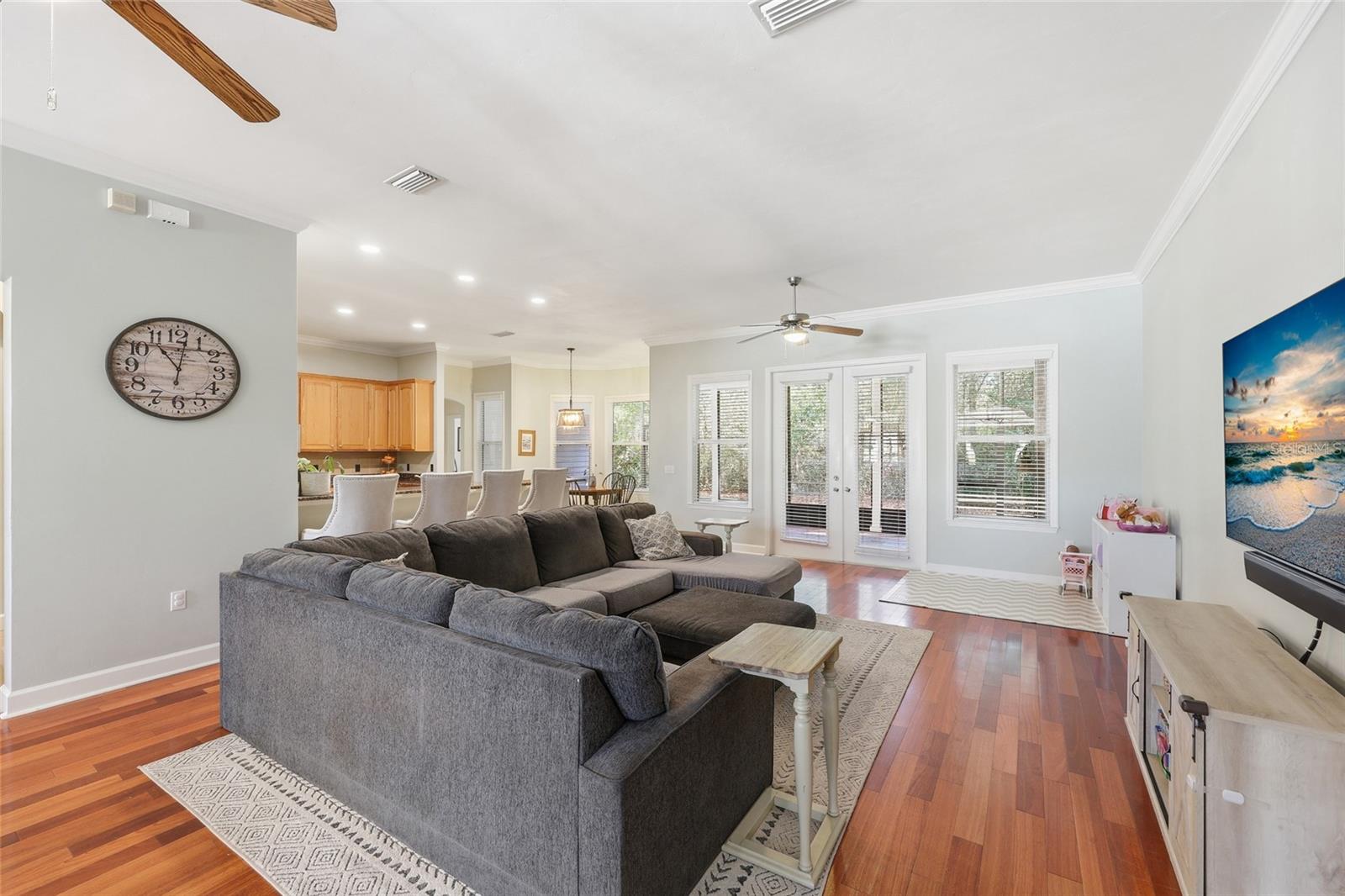 ELOISE GARDENS - Residential