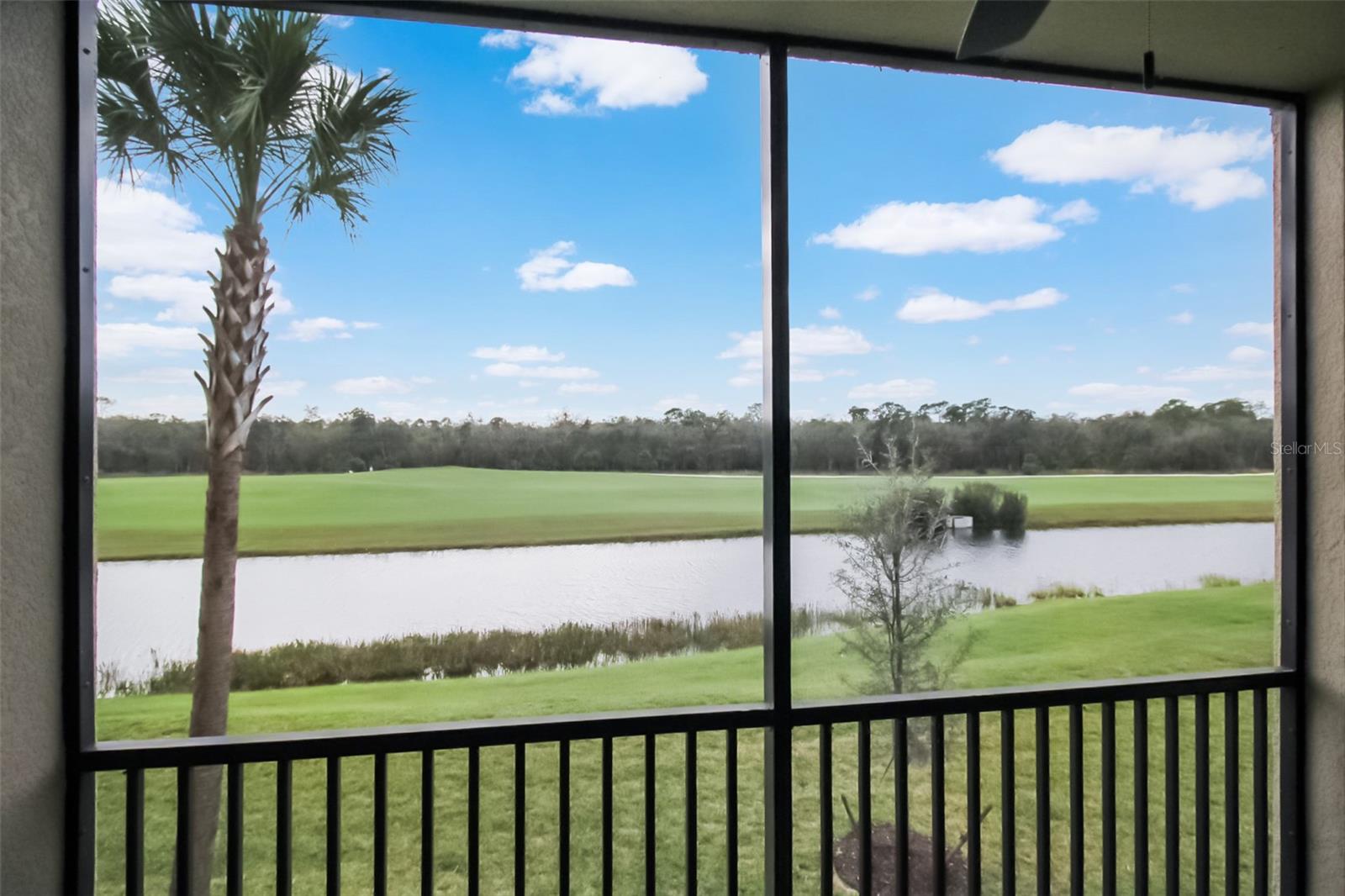 TERRACE VI AT LAKEWOOD NATIONAL PH II - Residential Lease