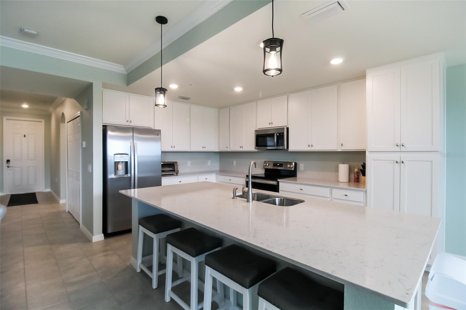 TERRACE VI AT LAKEWOOD NATIONAL PH II - Residential Lease