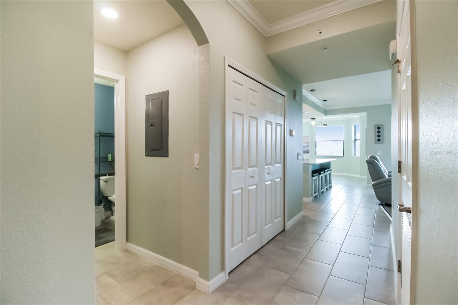 TERRACE VI AT LAKEWOOD NATIONAL PH II - Residential Lease