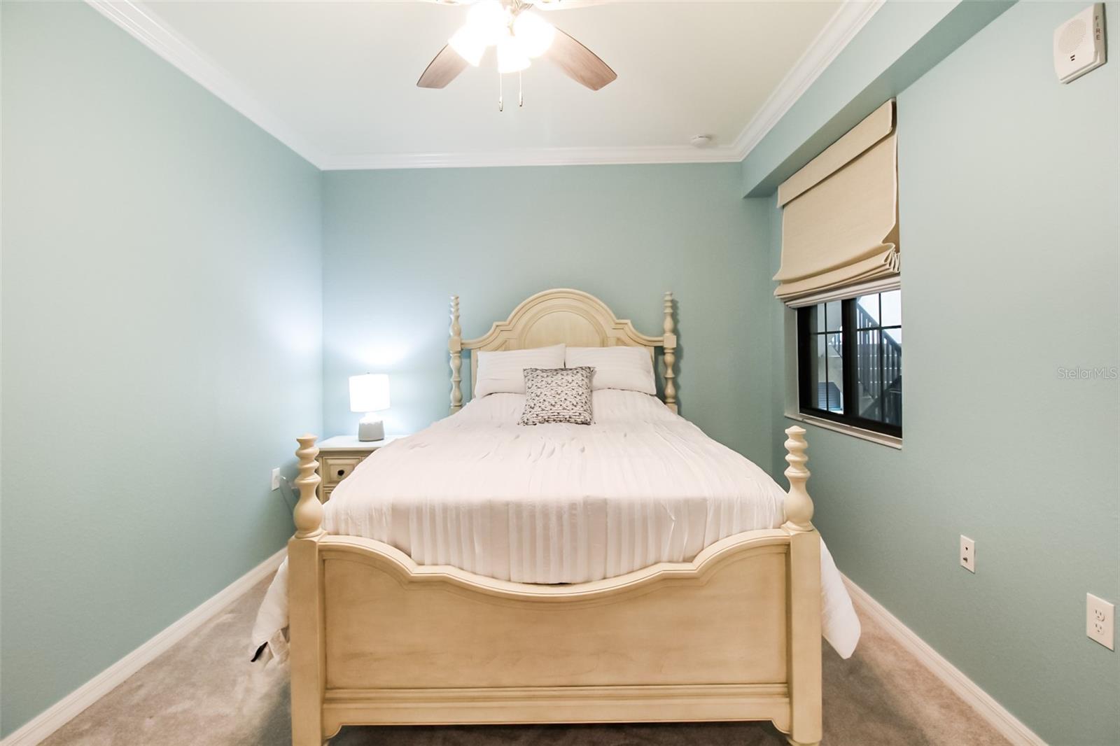 TERRACE VI AT LAKEWOOD NATIONAL PH II - Residential Lease