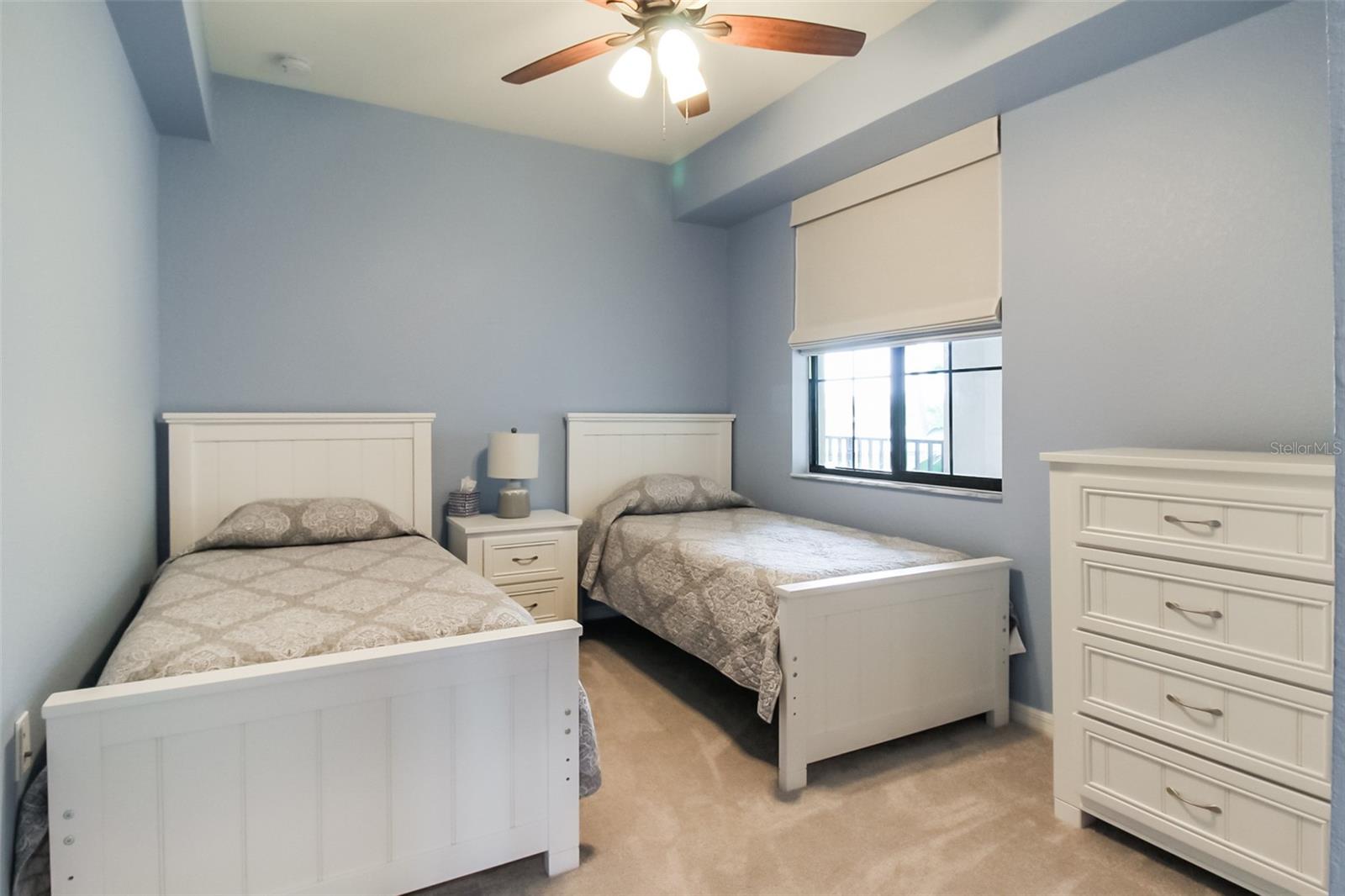 TERRACE VI AT LAKEWOOD NATIONAL PH II - Residential Lease