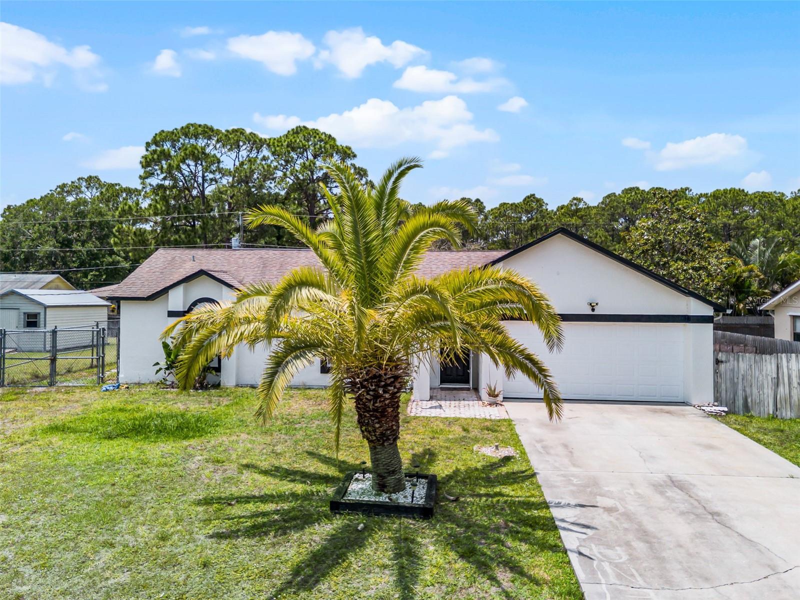 822 LAMPLIGHTER DRIVE NW