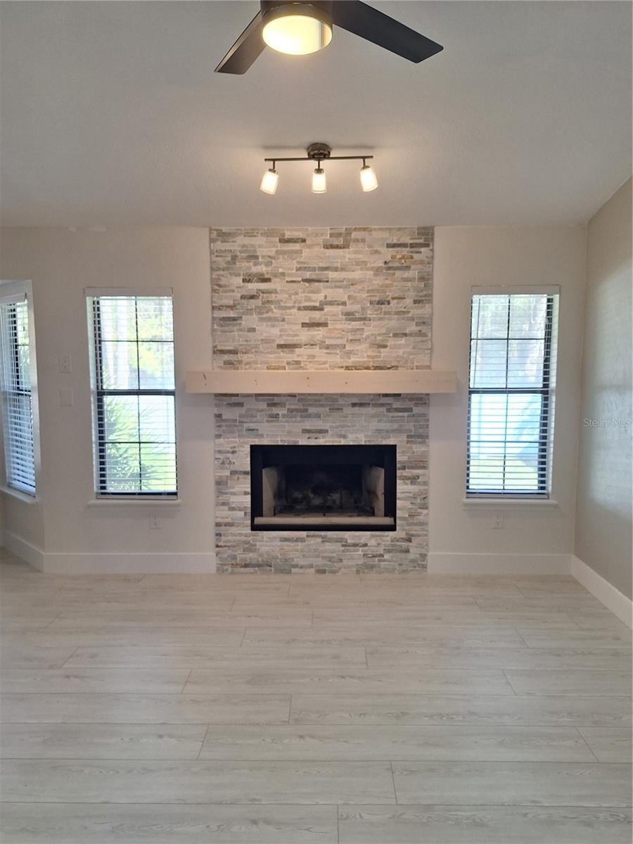 LAKES AT SPRUCE CREEK - Residential